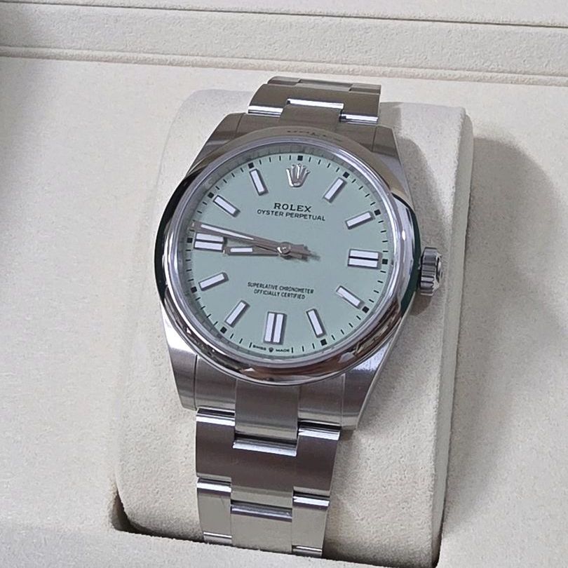 Rolex Oyster Perpetual 41 134300 owner photo 4