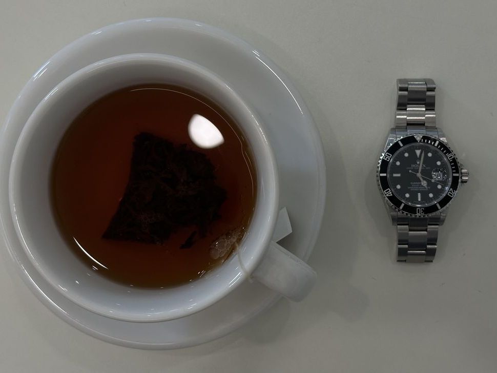 Rolex Submariner Date 16610LN owner photo 4