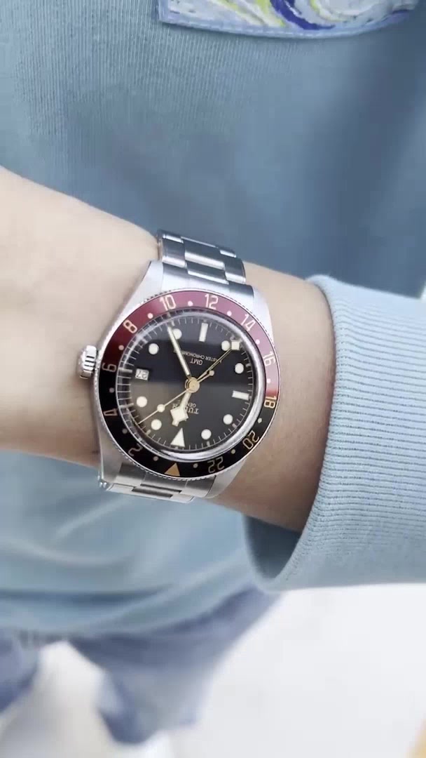 튜더 블랙 베이 58 GMT M7939G1A0NRU-0001 착용샷 1