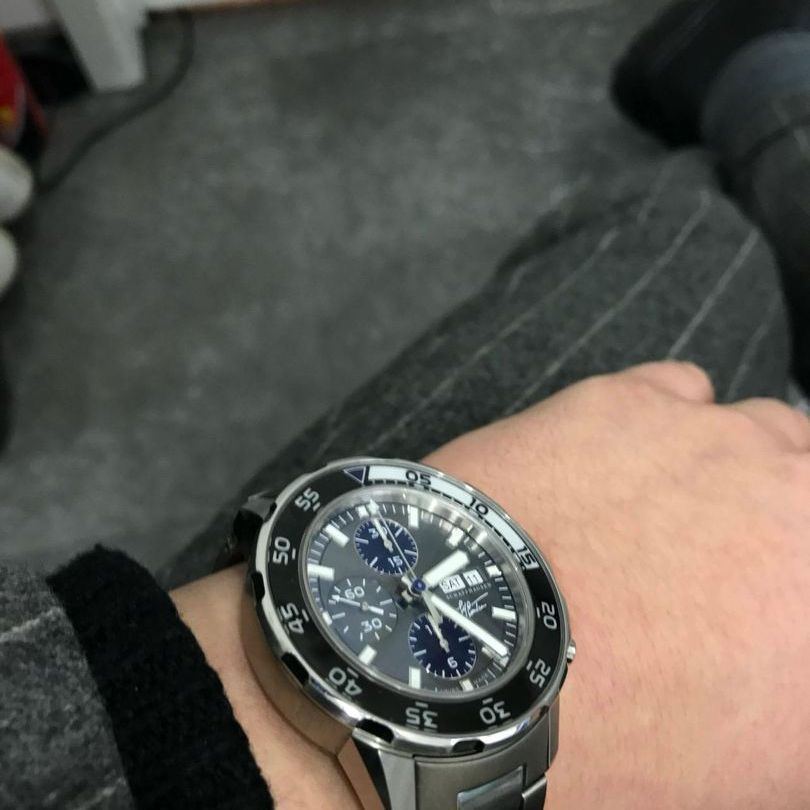 IWC 아쿠아타이머 크로노그래프 IW376803 착용샷 2