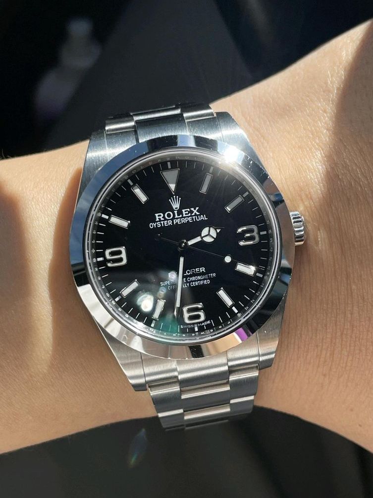 Rolex Explorer 1 214270 owner photo 4
