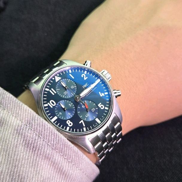 IWC 파일럿 워치 크로노그래프 41 IW388102 착용샷 8