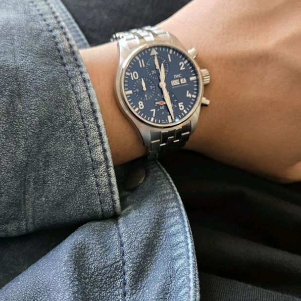 IWC 파일럿 워치 크로노그래프 41 IW388102 착용샷 7