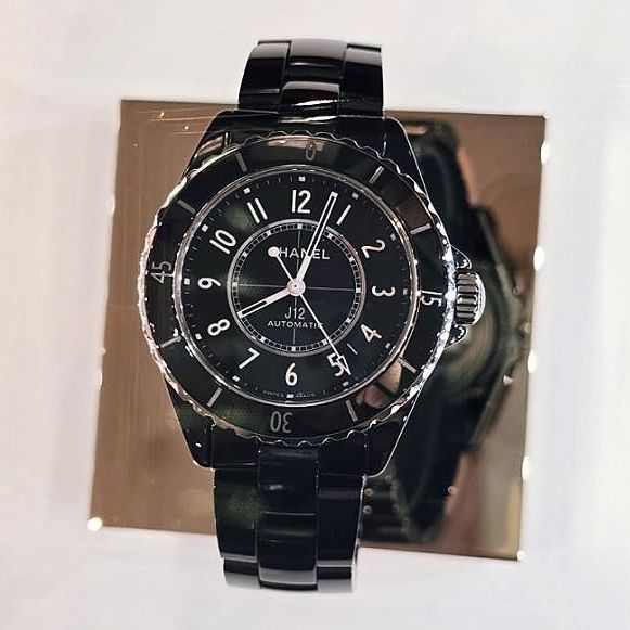 샤넬 J12 H0685 착용샷 1