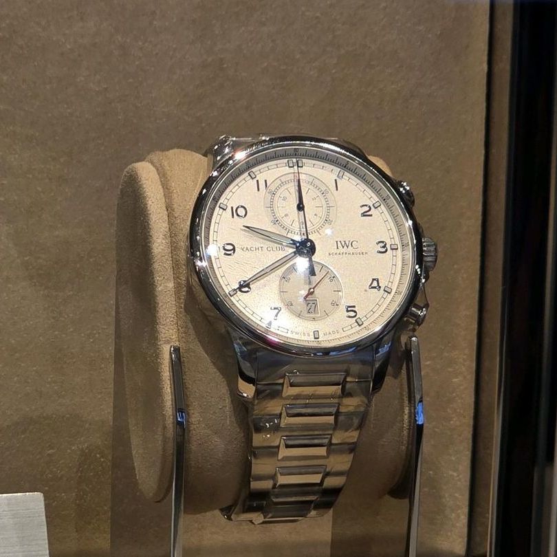 IWC 포르투기저 요트 클럽 크로노그래프 IW390702 착용샷 1