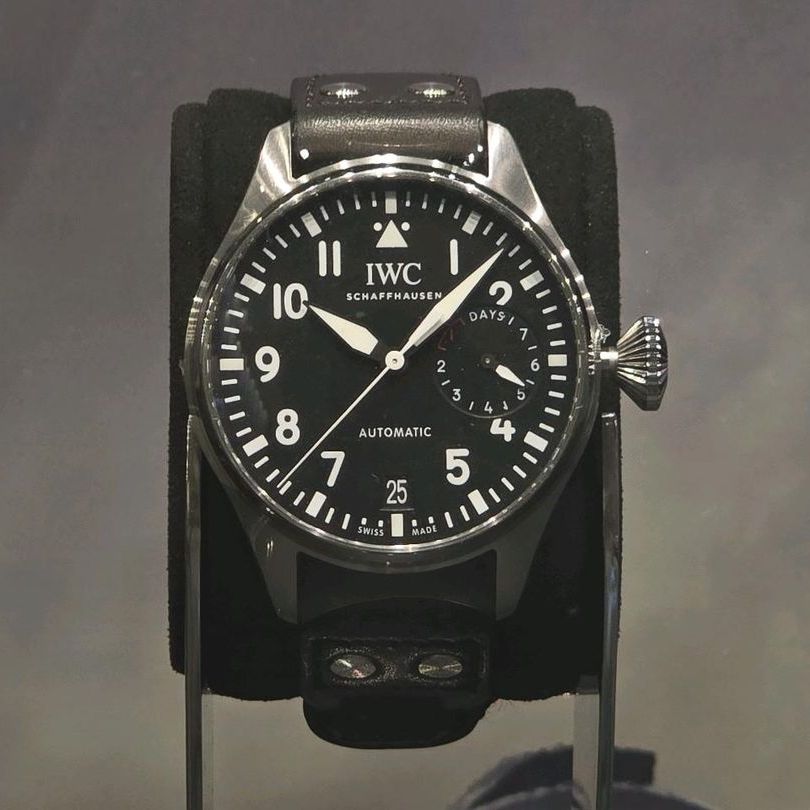 IWC 빅 파일럿 워치 43 IW329301 착용샷 1