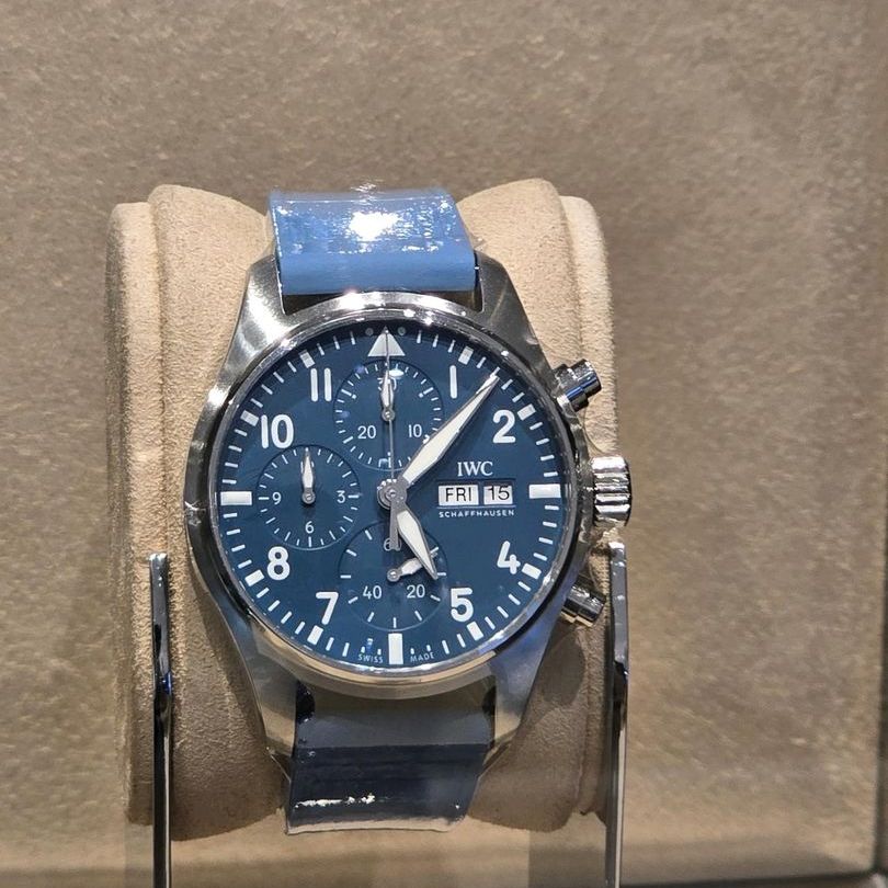 IWC 파이럿 워치 크로노그래프 41 IW388101 착용샷 2