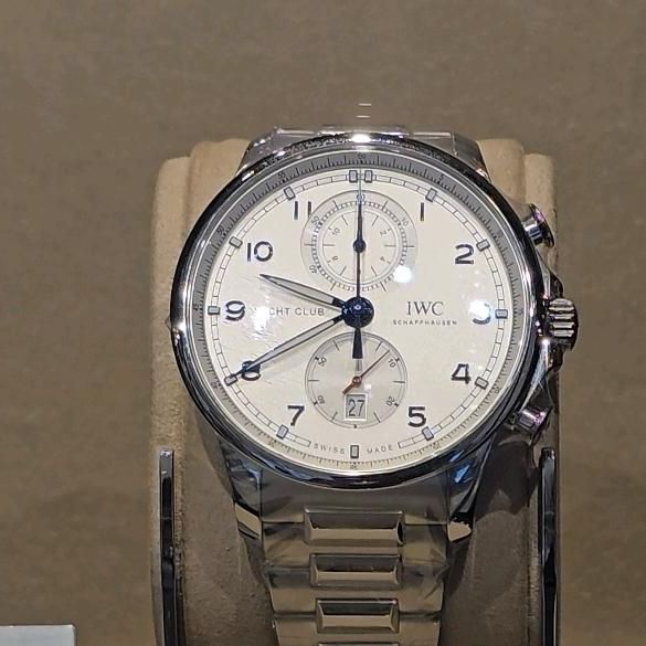 IWC 포르투기저 요트 클럽 크로노그래프 IW390702 착용샷 2