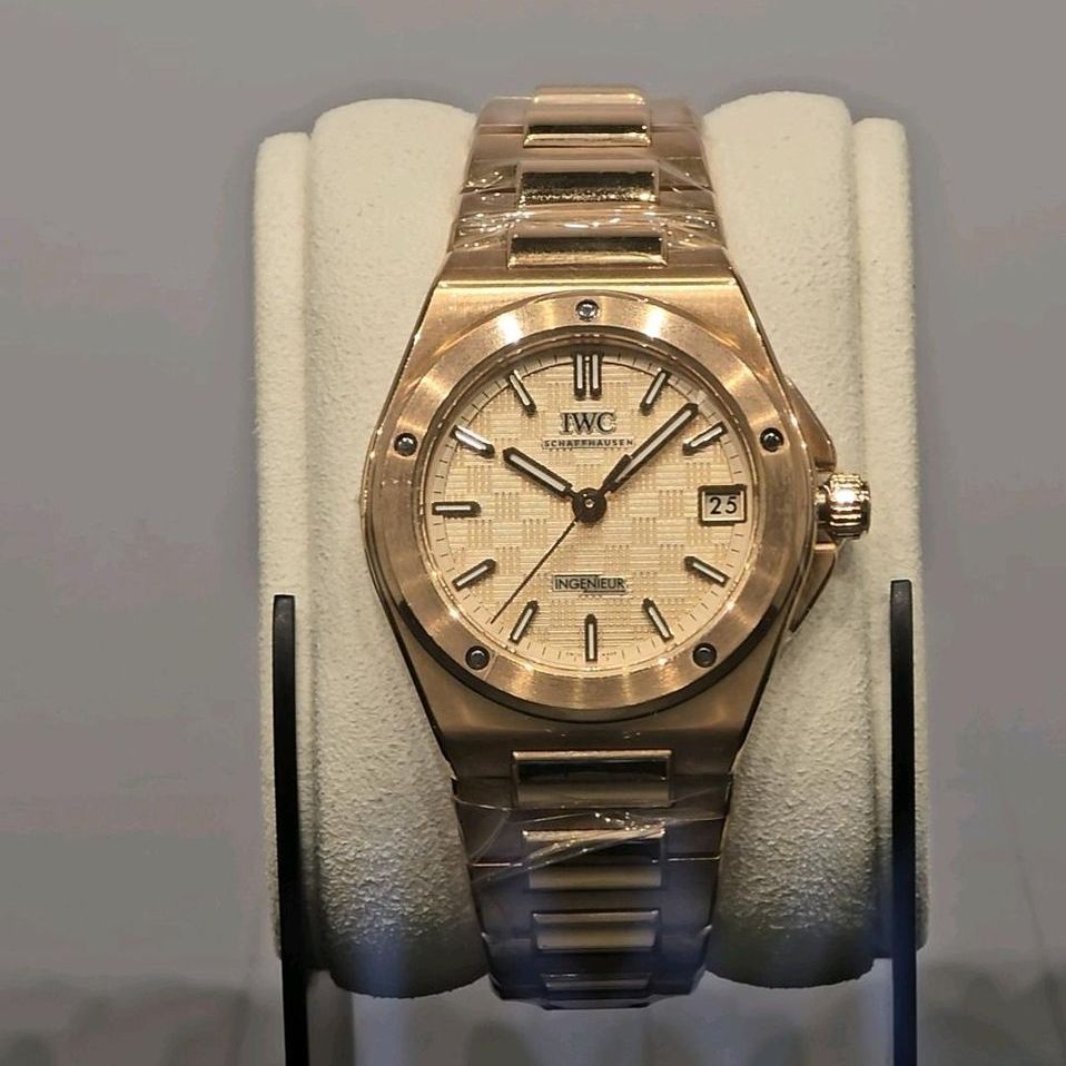 IWC 인제니어 오토매틱 IW323904 착용샷 1