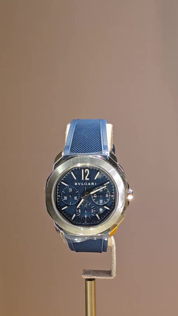 Bvlgari Octo Roma Chronograph 103829 着用写真 1