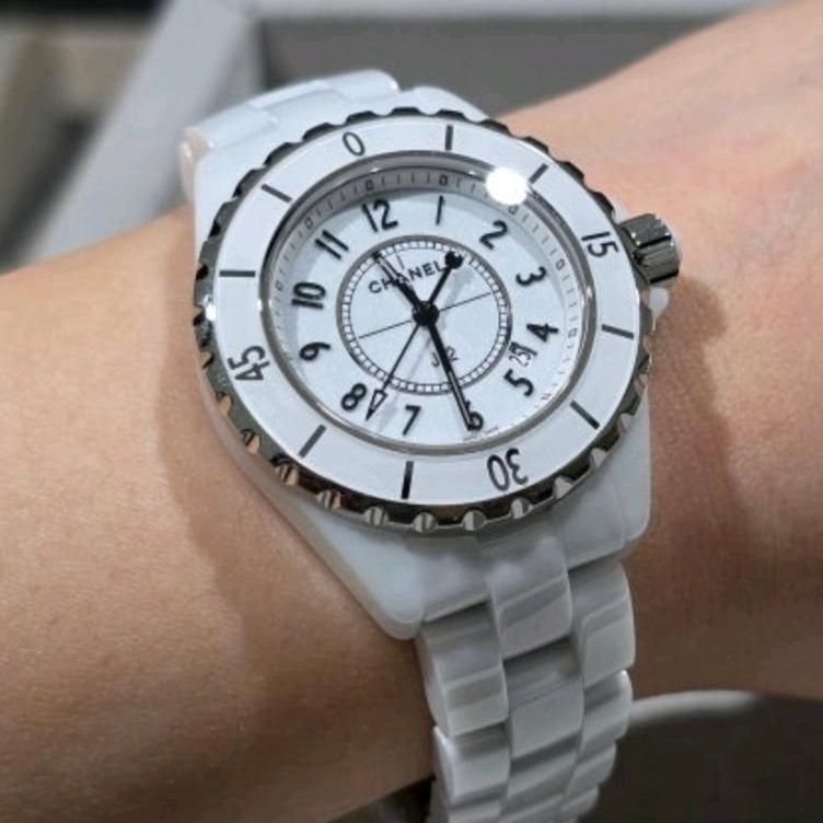 Chanel J12 H0970 着用写真 2