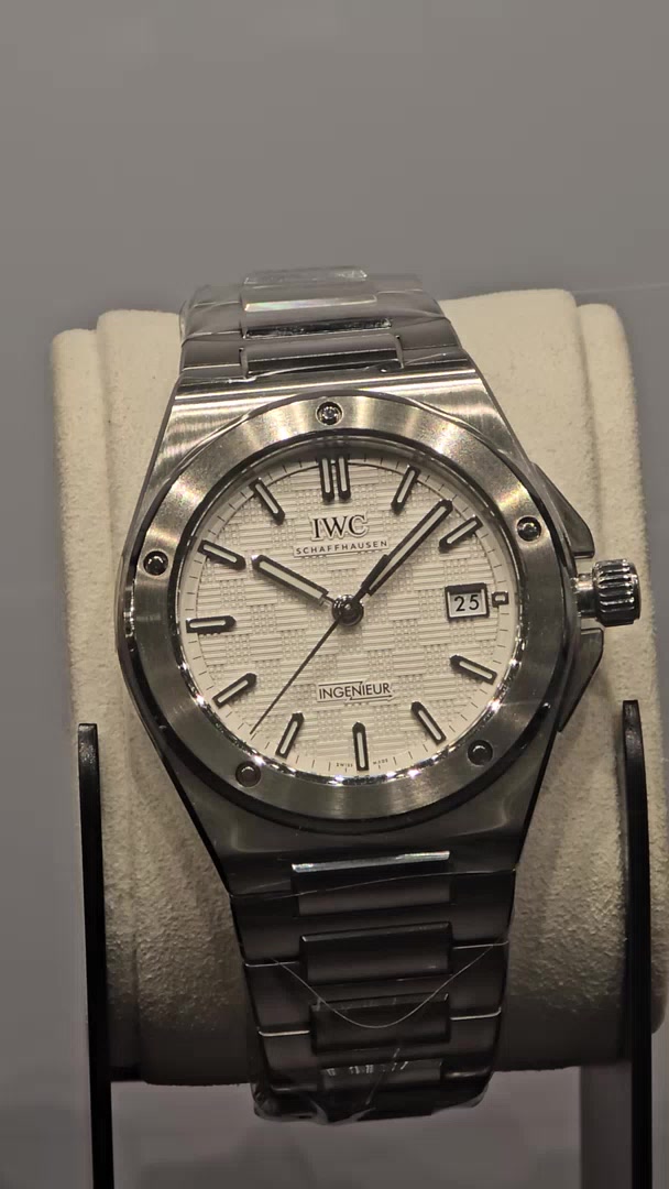 IWC 인제니어 오토매틱 35 IW324901 착용샷 3