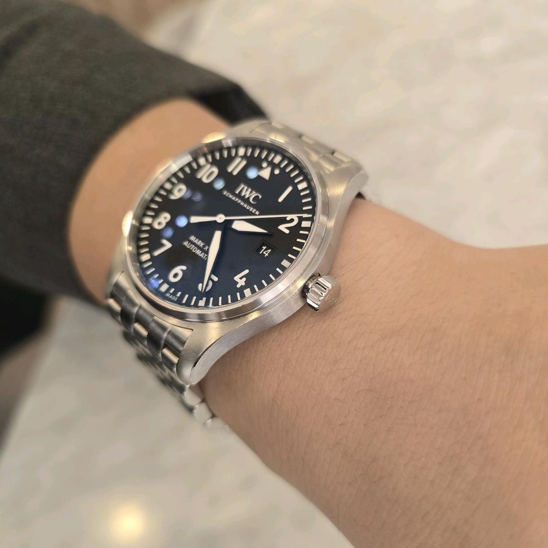 IWC 파일럿 워치 마크 XVIII IW327015 착용샷 12
