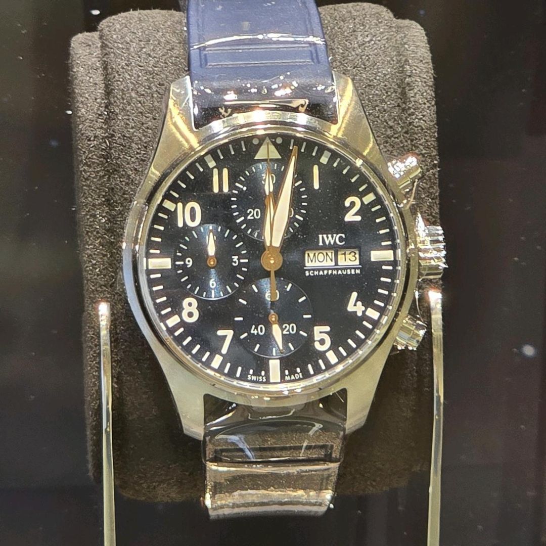 IWC 파이럿 워치 크로노그래프 41 IW388101 착용샷 3