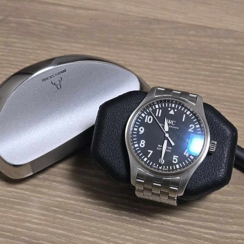 IWC 파일럿 워치 마크 XVIII IW327015 착용샷 3
