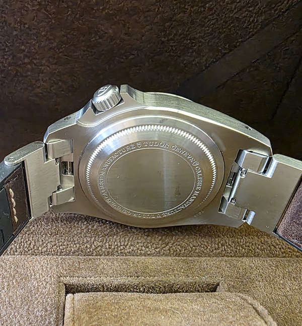 Tudor Black Bay P01 70150 - 6