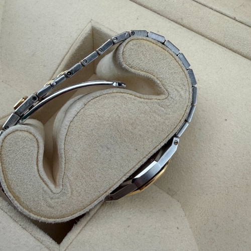 Audemars Piguet Royal Oak Quartz 66270SA.OO.0722SA.01 - 7