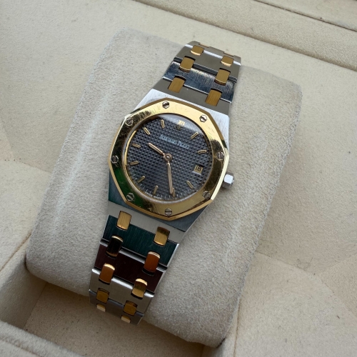 Audemars Piguet Royal Oak Quartz 66270SA.OO.0722SA.01 - 2