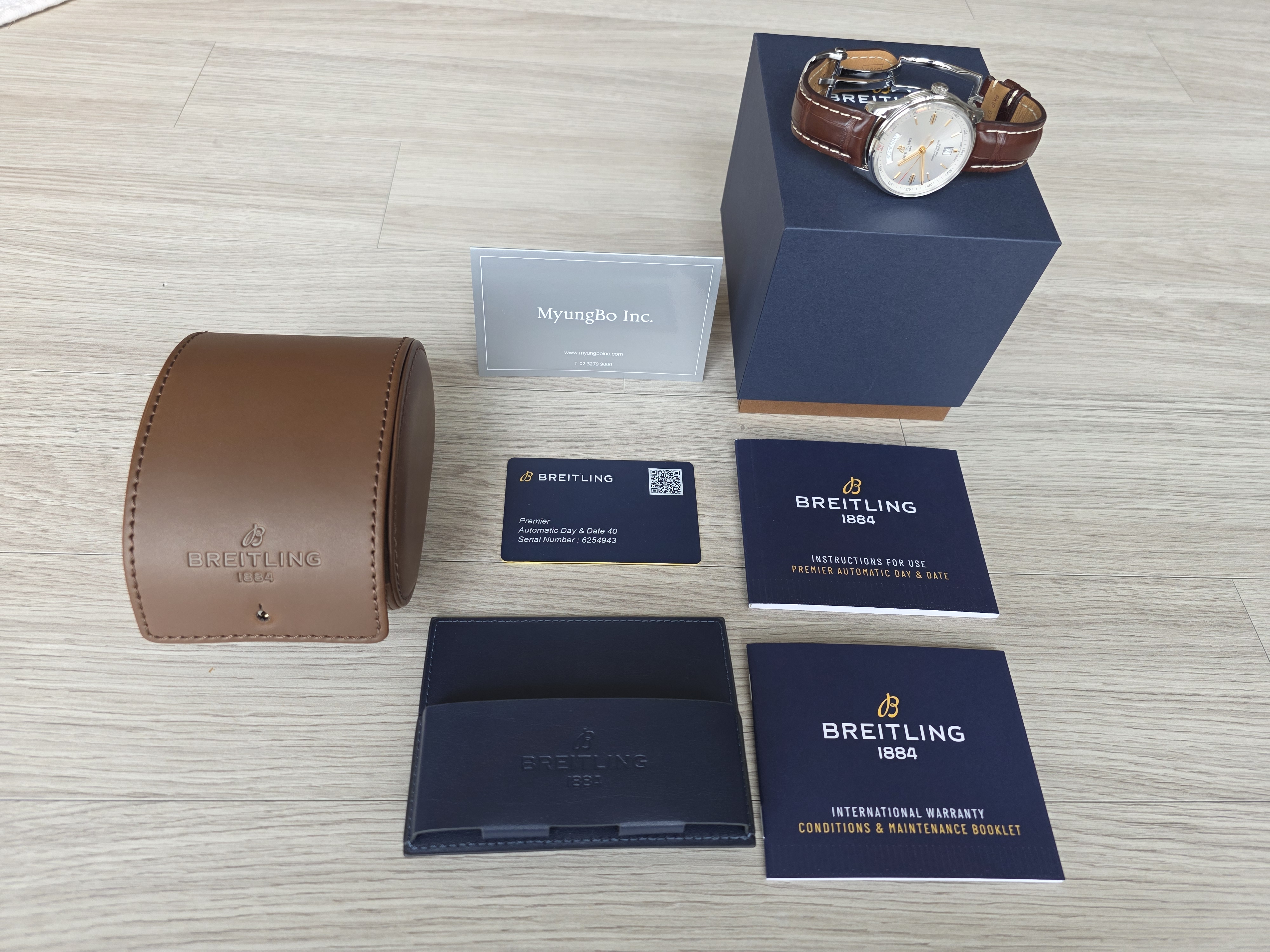 Breitling Premier Automatic Day & Date 40 A45340211G1P1 - 10