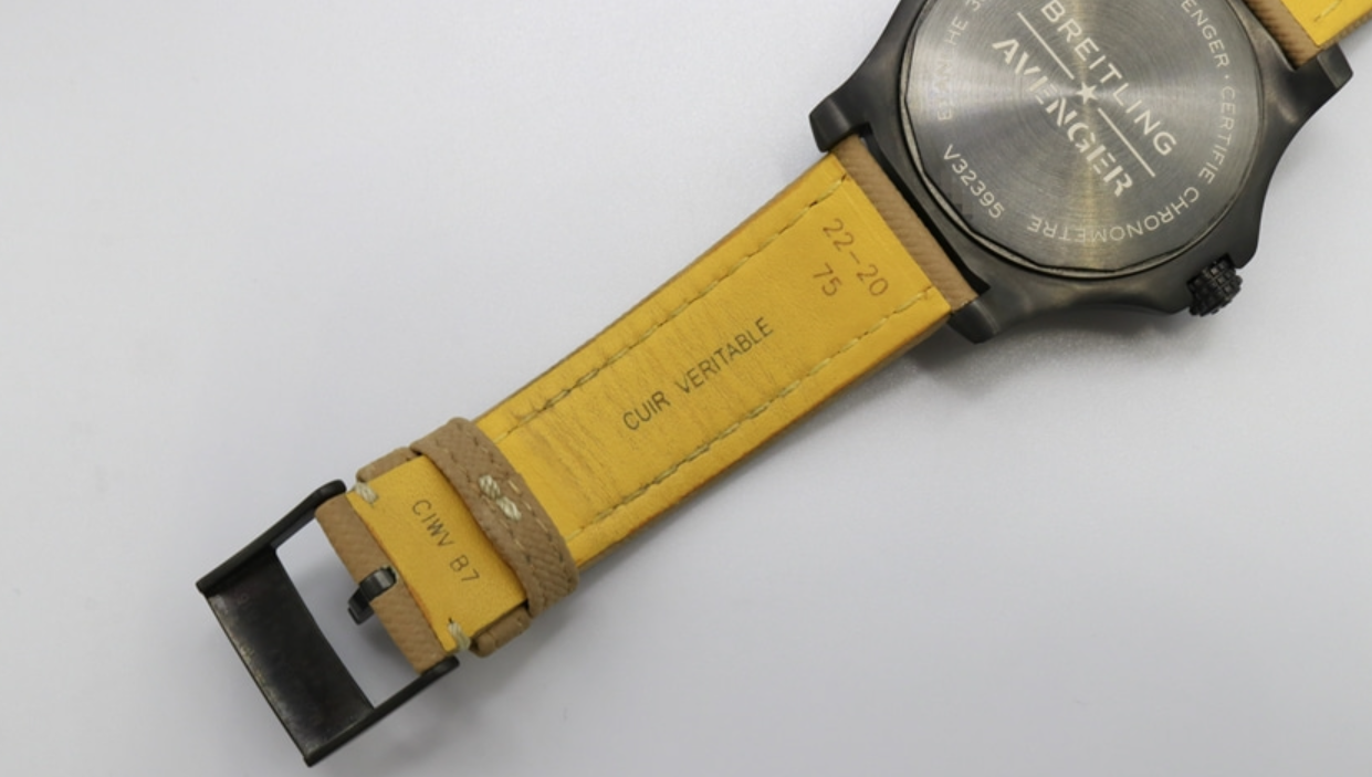 브라이틀링 어벤져 오토매틱 GMT 45 V32395101B1X1 - 9