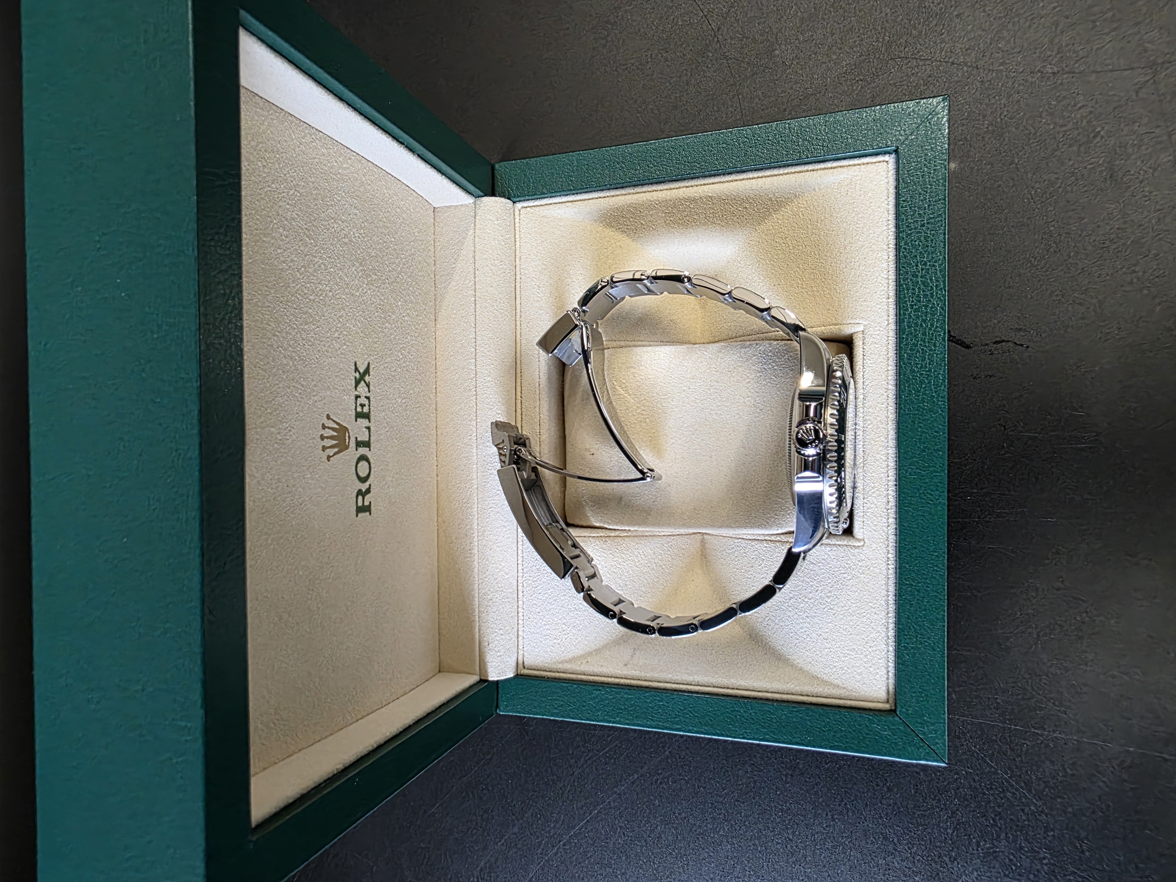 Rolex Submariner 114060 - 11