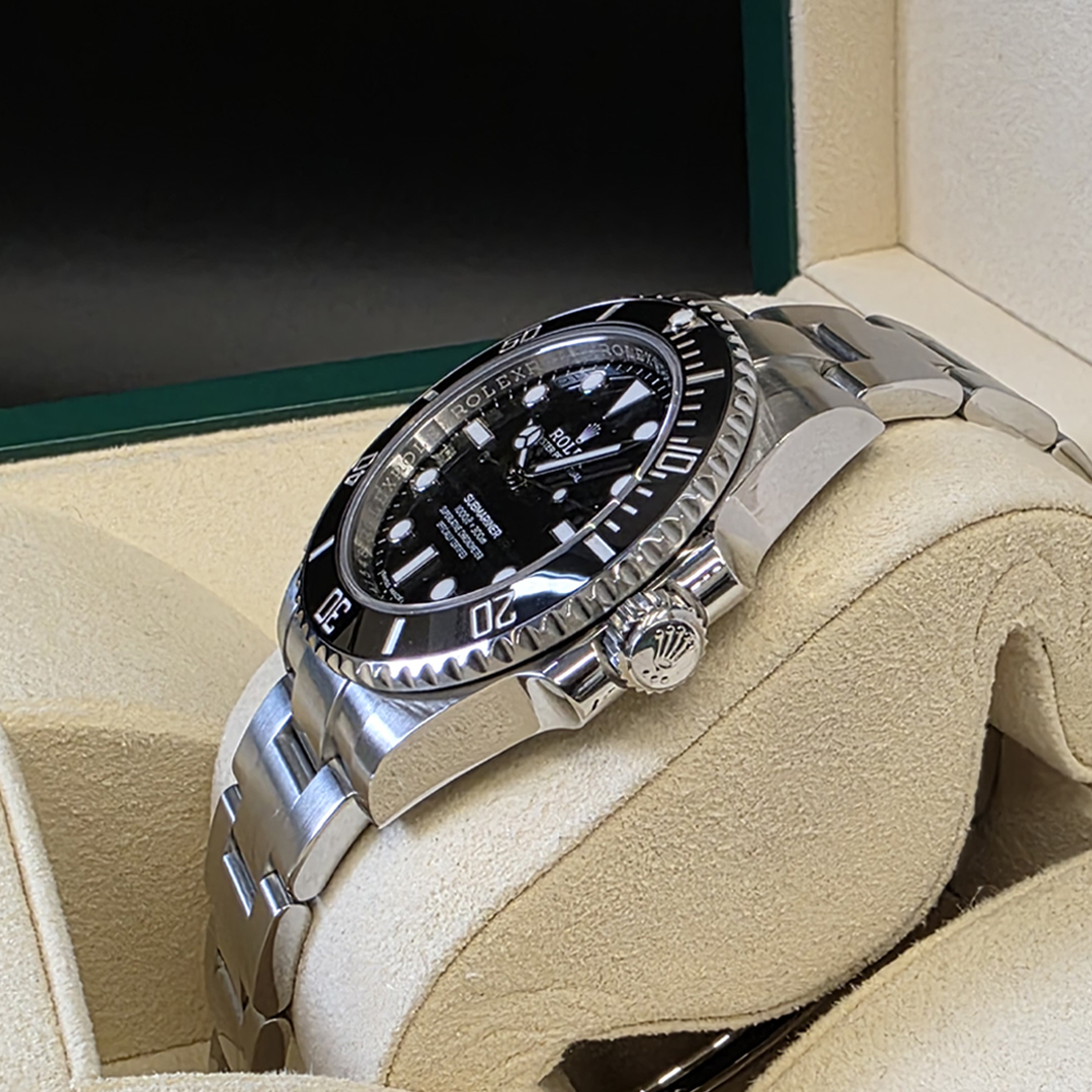 Rolex Submariner 114060 - 8