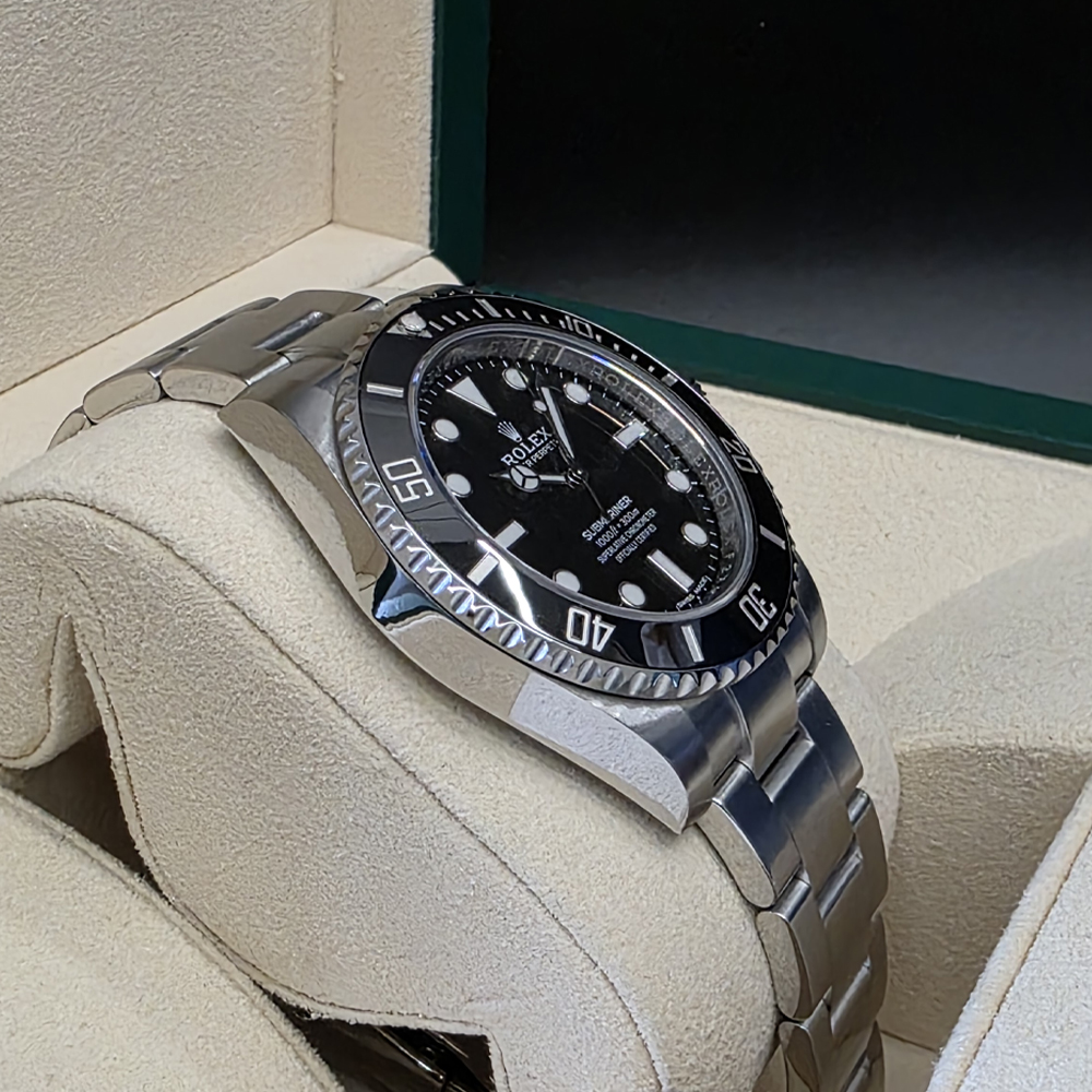 Rolex Submariner 114060 - 7