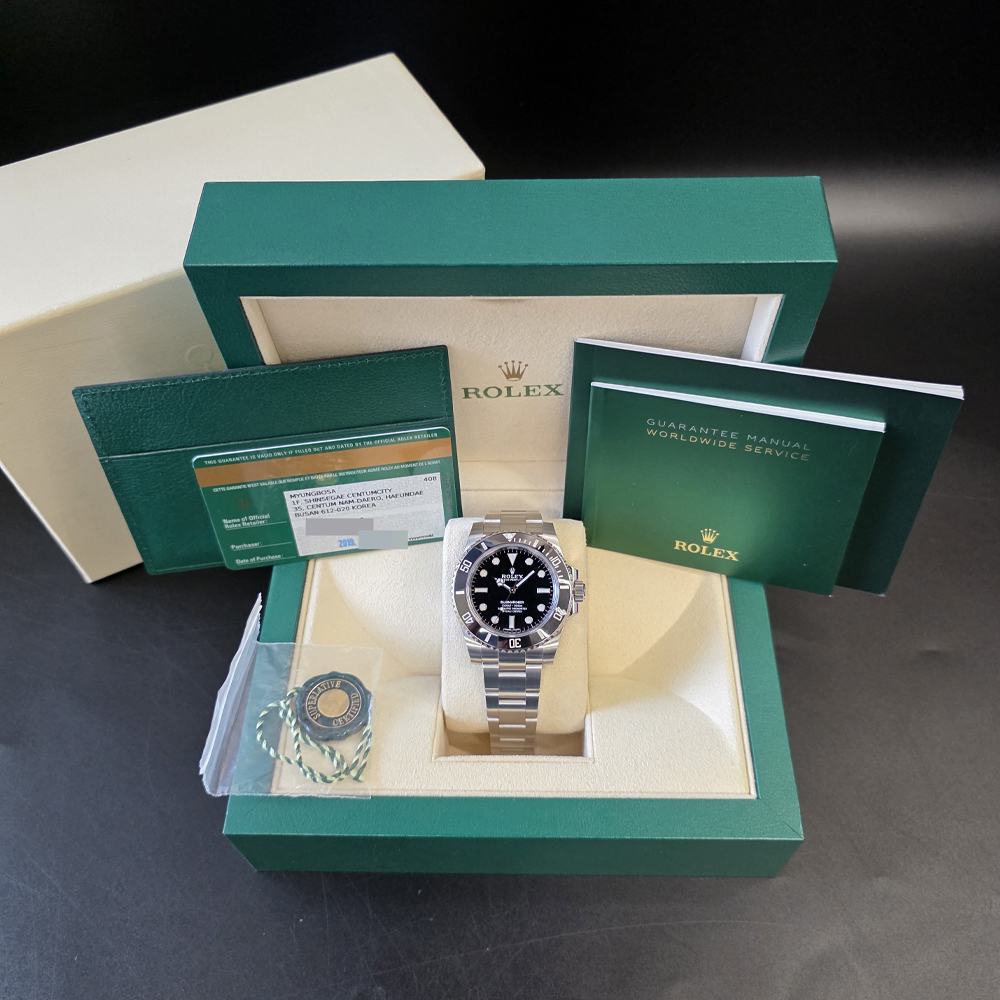 Rolex Submariner 114060 - 10