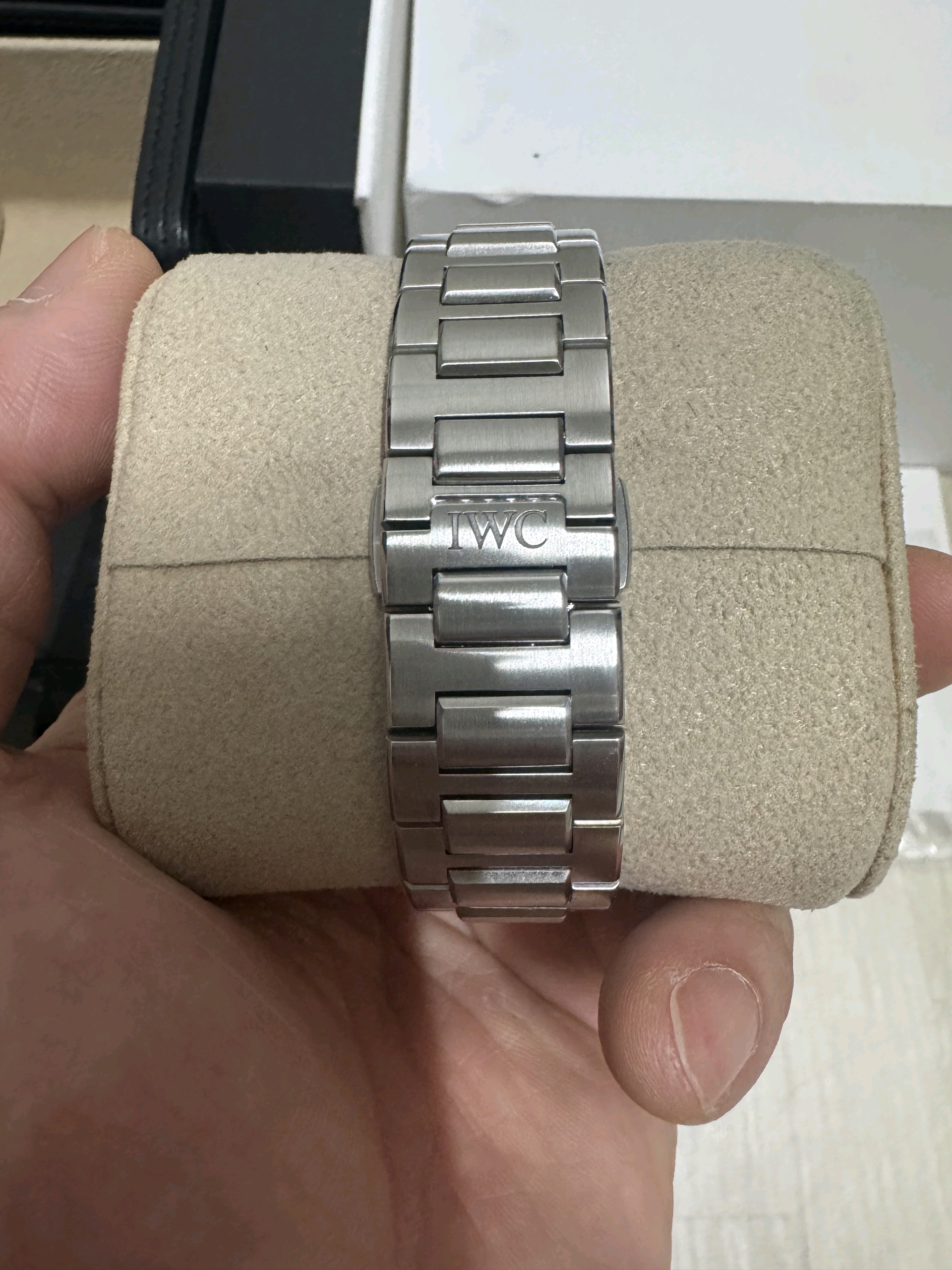 IWC 인제니어 오토매틱 40 IW328901 중고 2025년식 판매자 등록 이미지 5