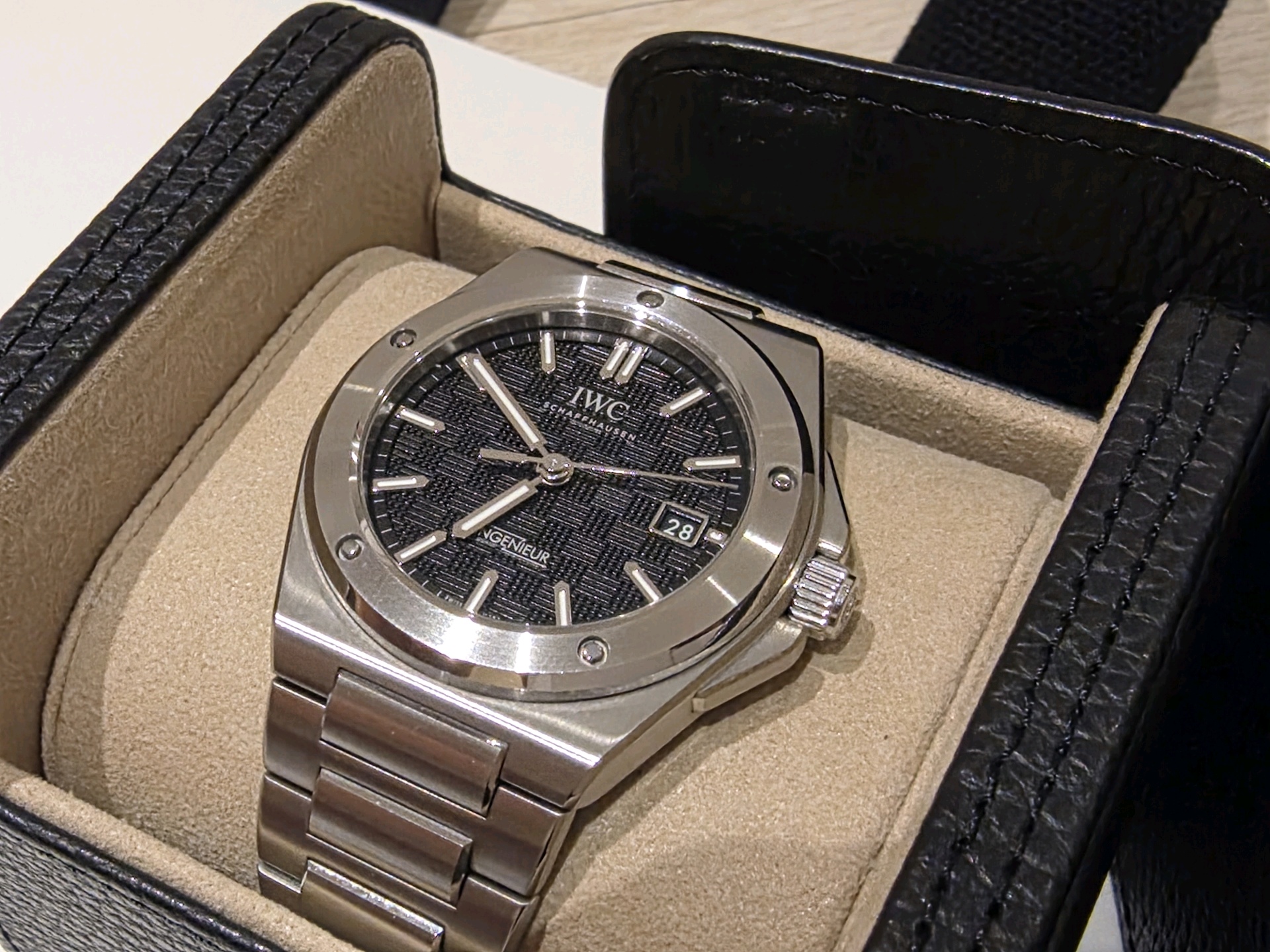 IWC 인제니어 오토매틱 40 IW328901 중고 2023년식 판매자 등록 이미지 3
