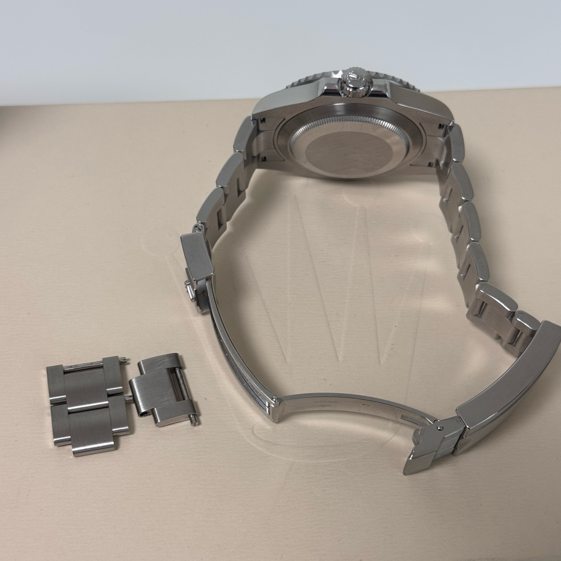 롤렉스 서브마리너 데이트 126610LN 중고 2025년식 판매자 등록 이미지 8