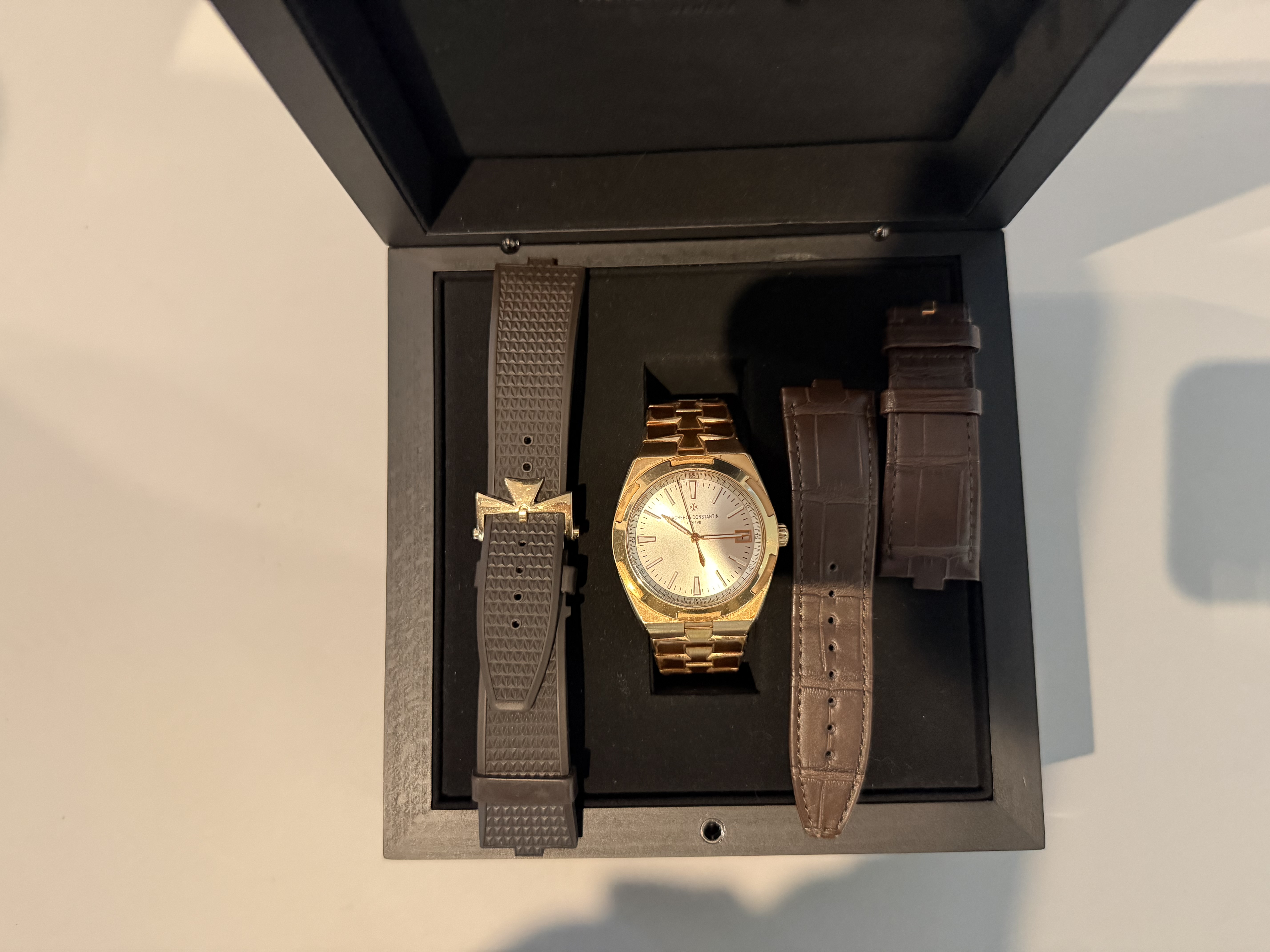 바쉐론 콘스탄틴 오버시즈 4500V/000R-B127 중고 2019년식 판매자 등록 이미지 8