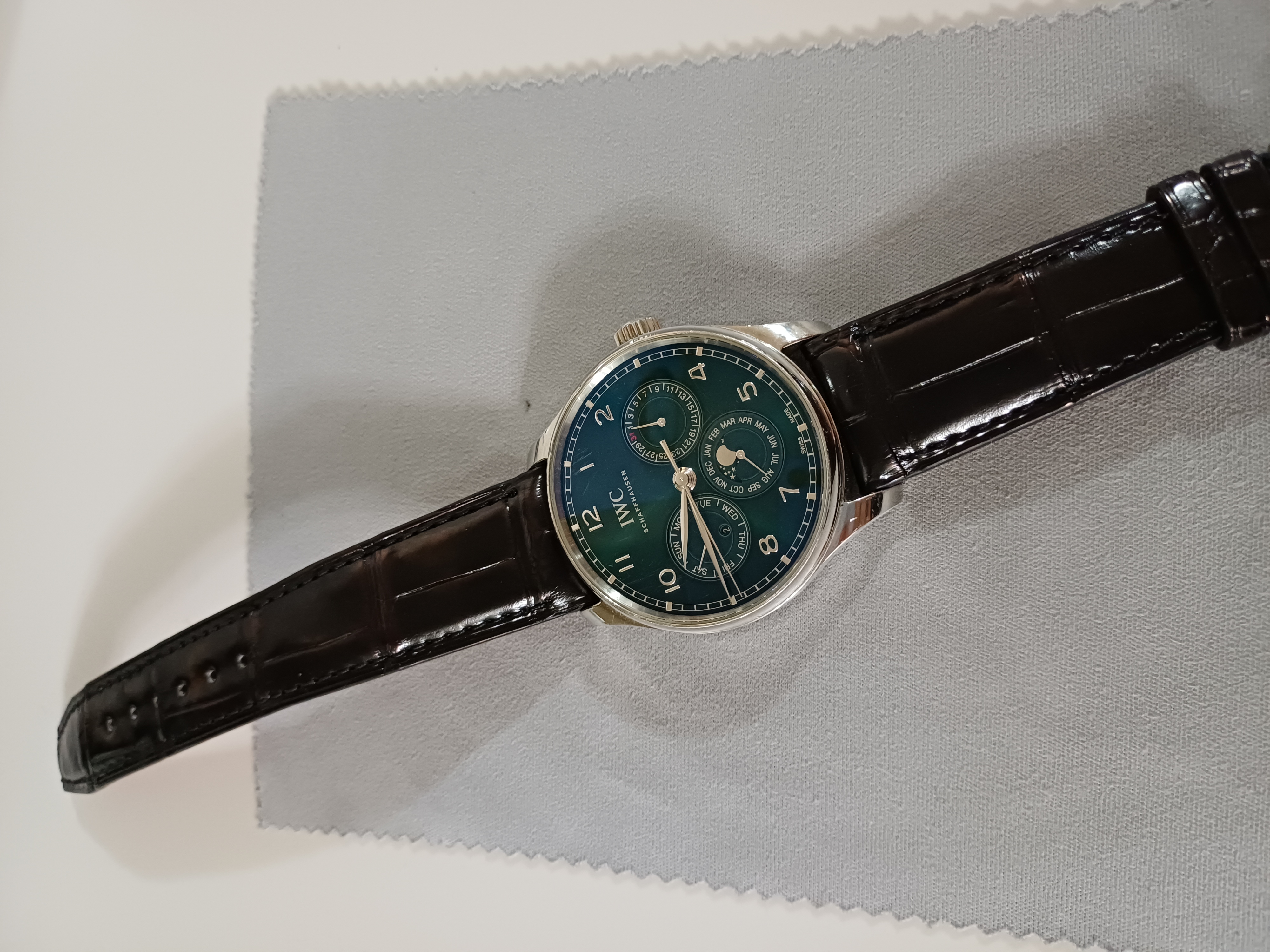 IWC 포르투기저 퍼페추얼 캘린더 42 IW344207 중고 2024년식 판매자 등록 이미지 3