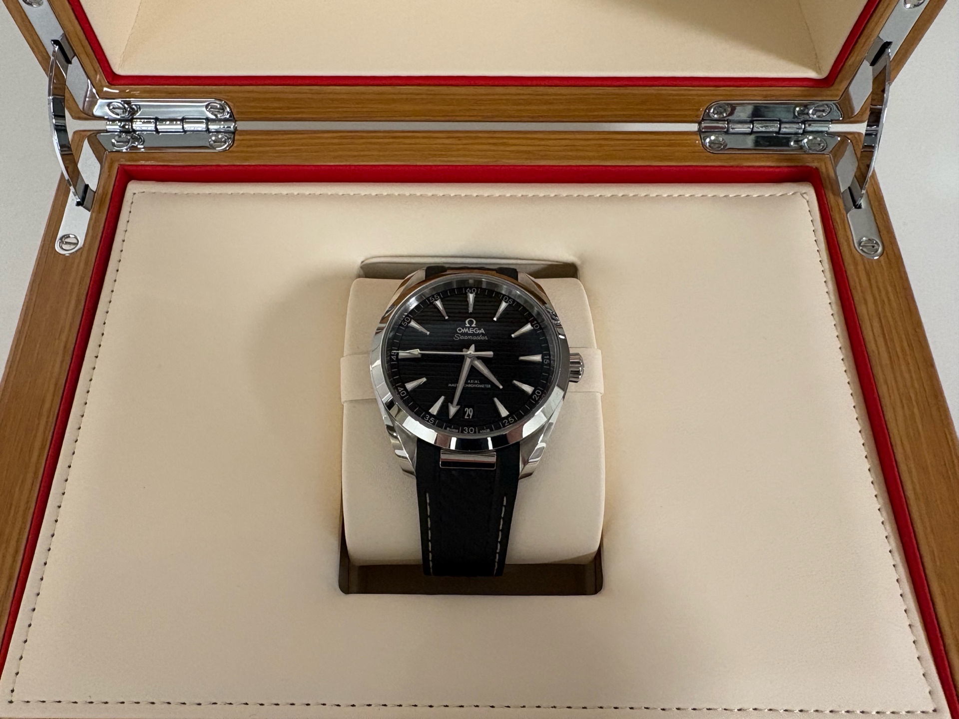 Omega Aqua Terra 220.12.41.21.01.001 中古 2018年式 판매자 등록 이미지 2