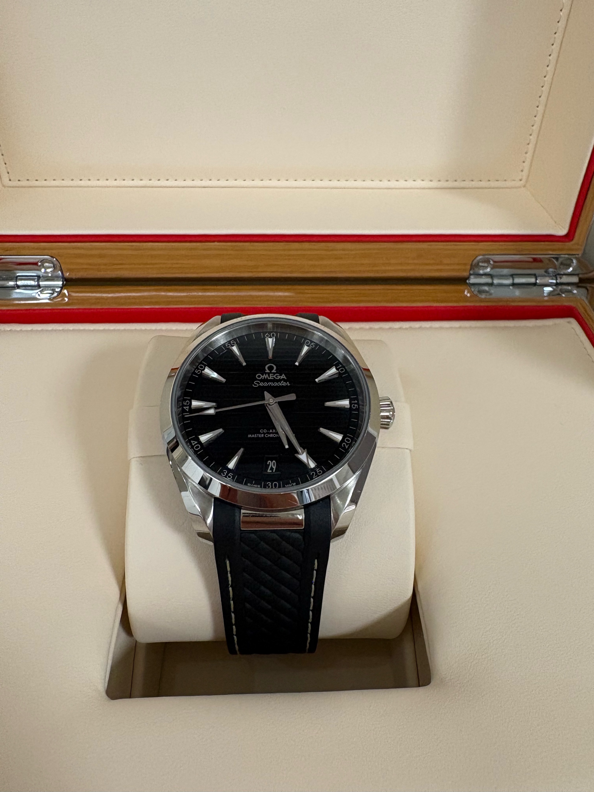 Omega Aqua Terra 220.12.41.21.01.001 中古 2018年式 판매자 등록 이미지 4