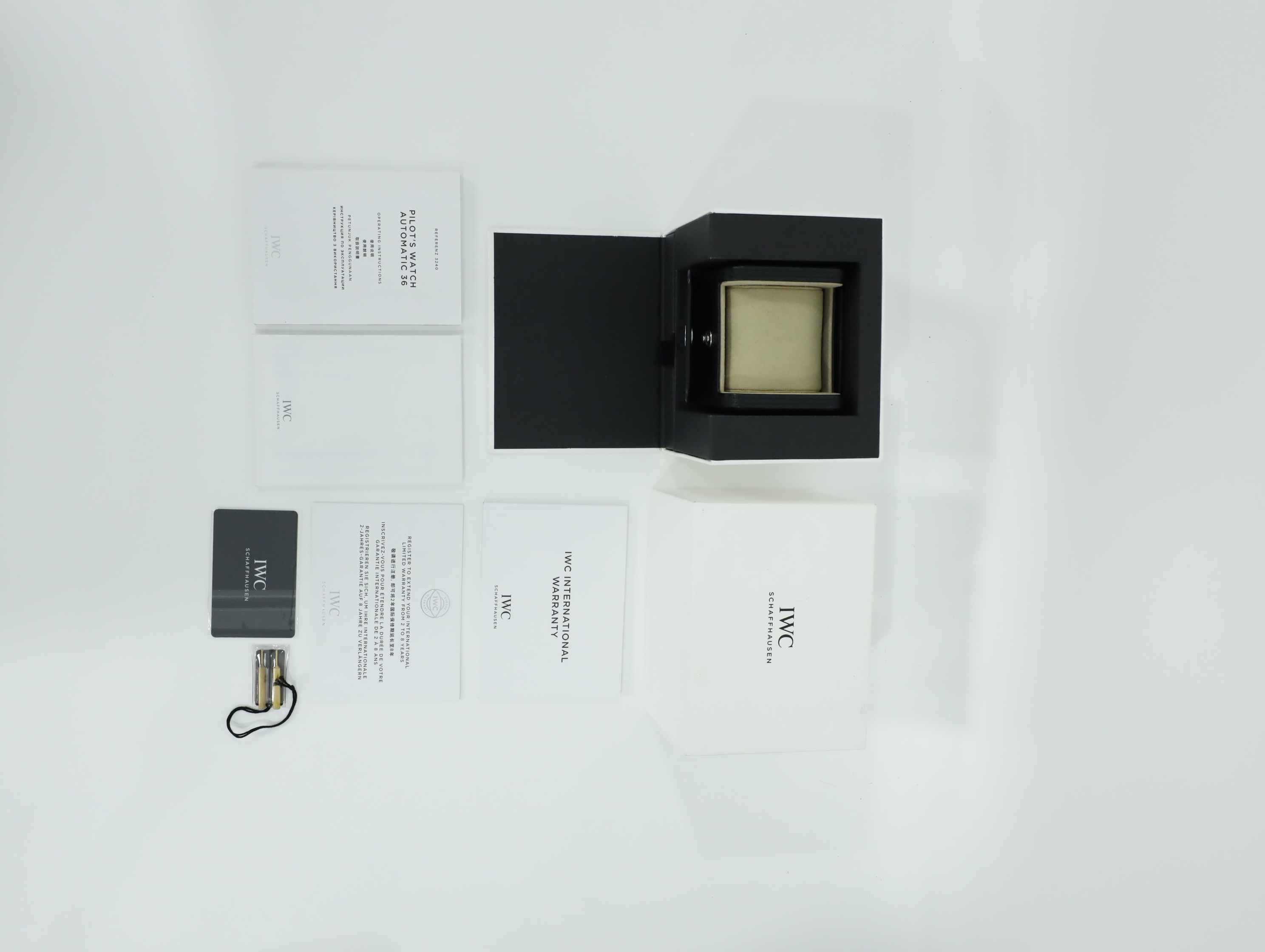 IWC 파일럿 워치 오토매틱 36 IW324010 중고 2020년식 풀패키지샷