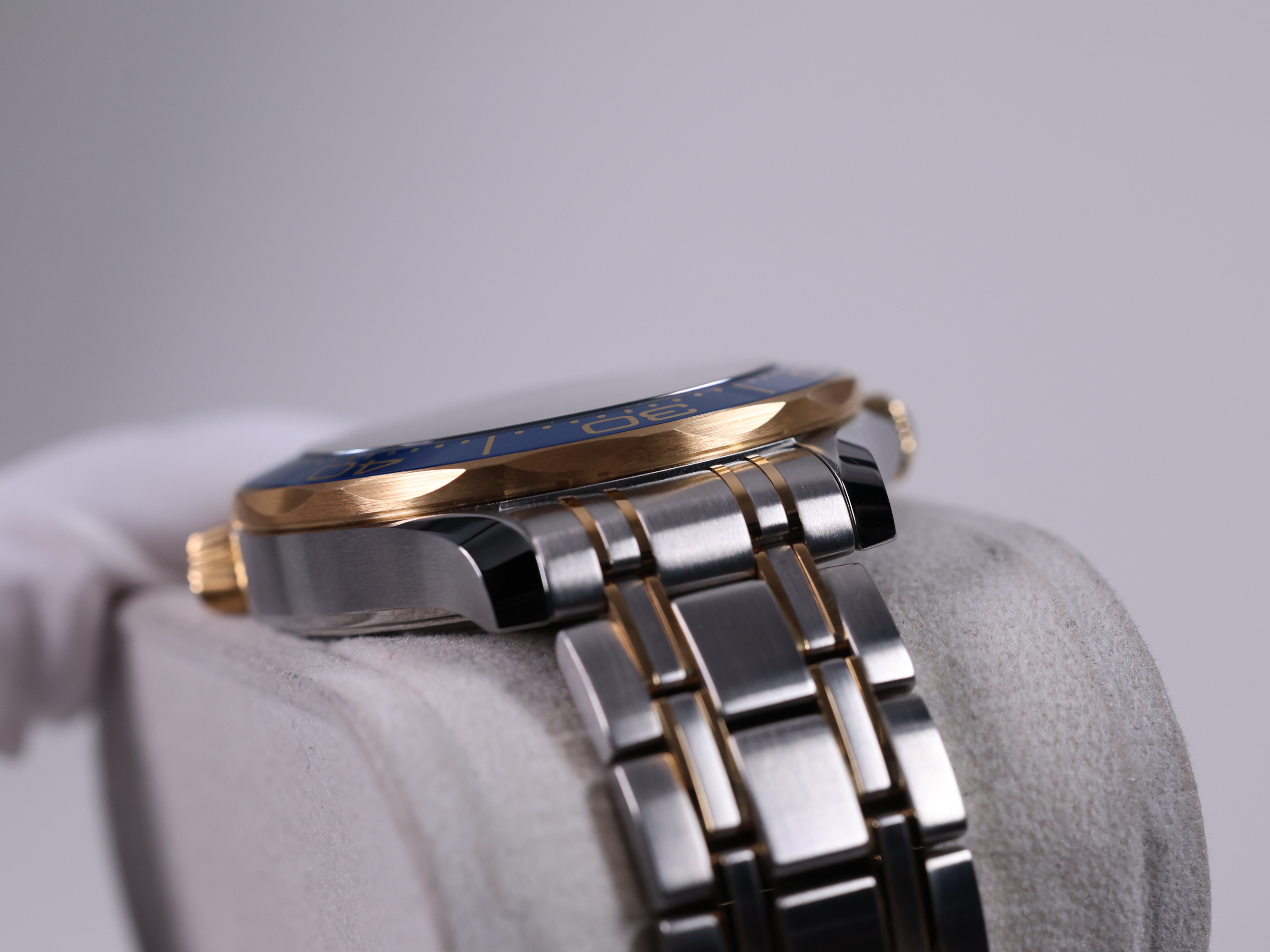 오메가 Seamaster Diver 300M 210.20.42.20.03.001 중고 2024년식 추가5