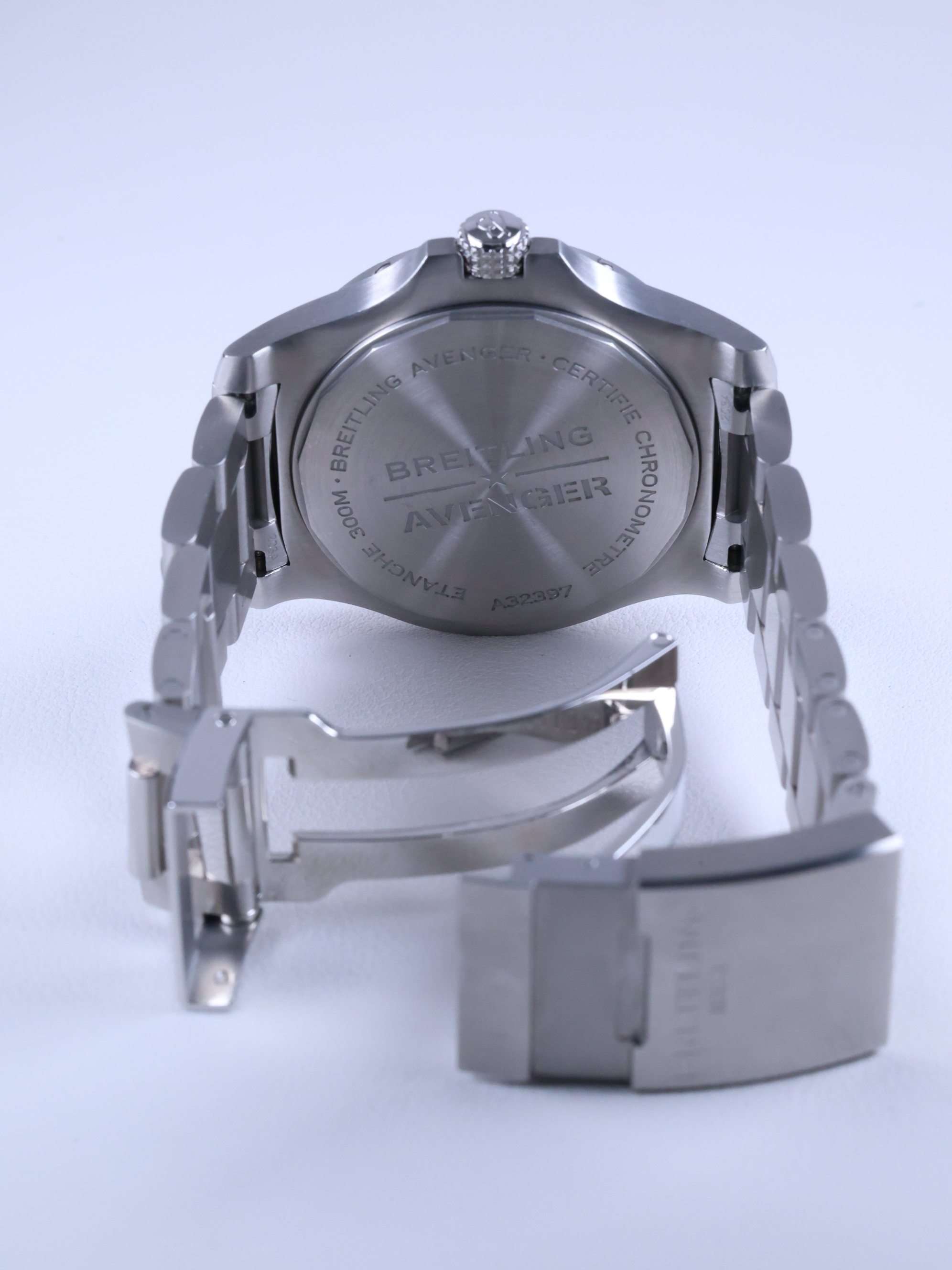 브라이틀링 어벤져 오토매틱 GMT 43 A32397101B1A1 - 4