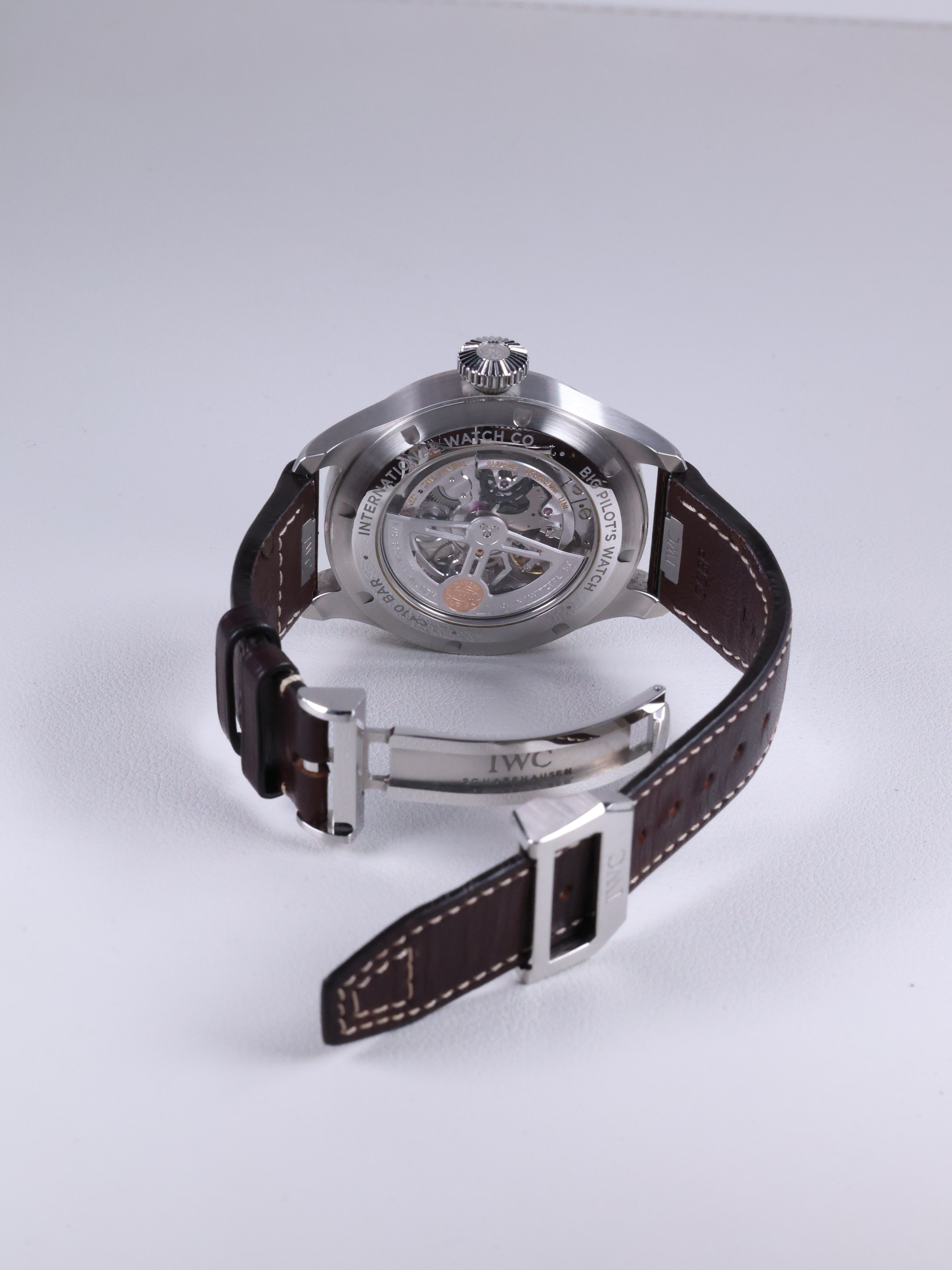 IWC 빅 파일럿 워치 43 IW329301 중고 2023년식 후면(전체)