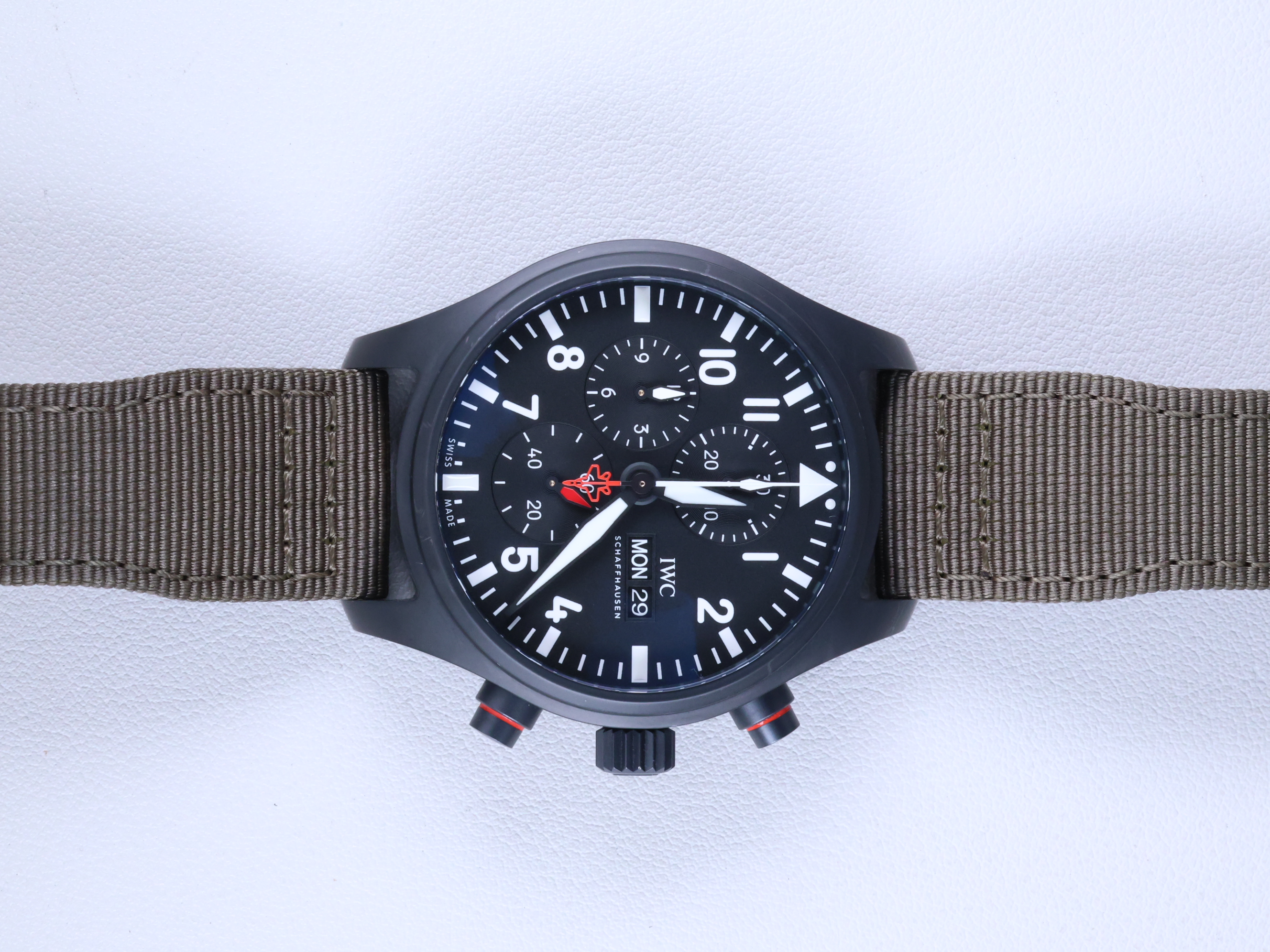 IWC 파일럿 워치 크로노그래프 탑건 'SFTI' 에디션 IW389104 중고 2022년식
