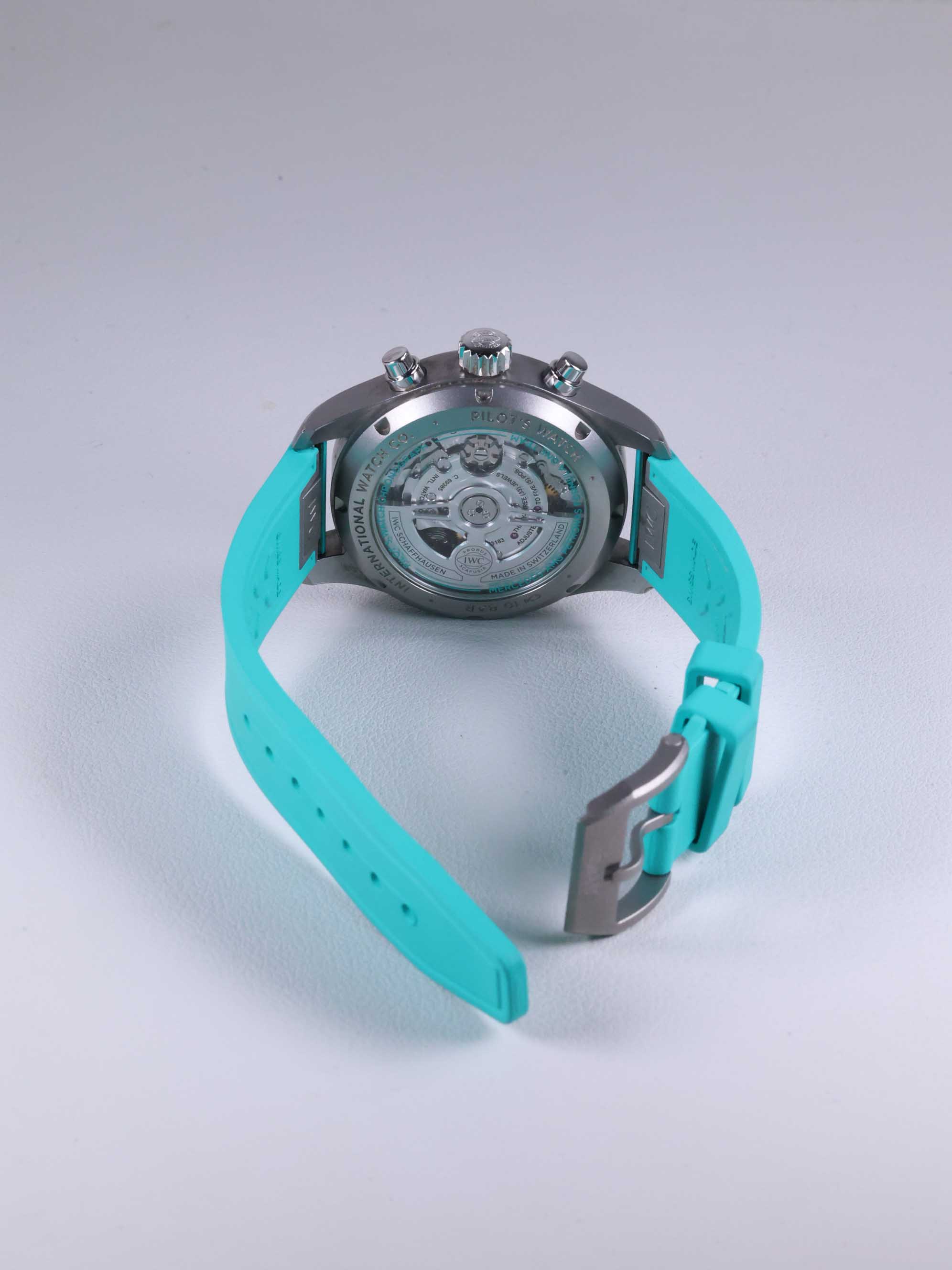 IWC 파일럿 워치 크로노그래프 41 메르세데스-AMG F1 에디션 IW388108 중고 2023년식 후면(전체)