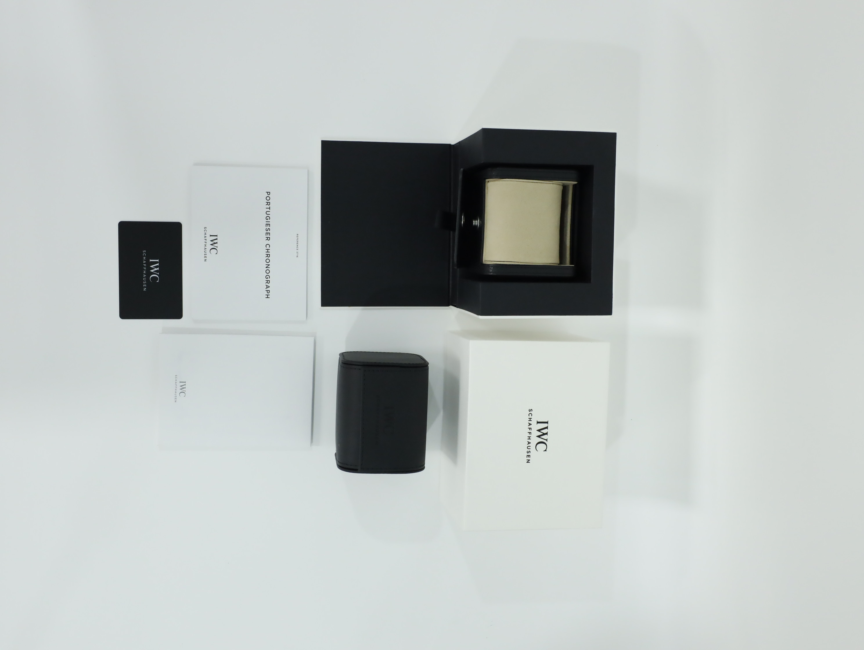 IWC 포르투기저 크로노그래프 IW371606 중고 2024년식 풀패키지샷