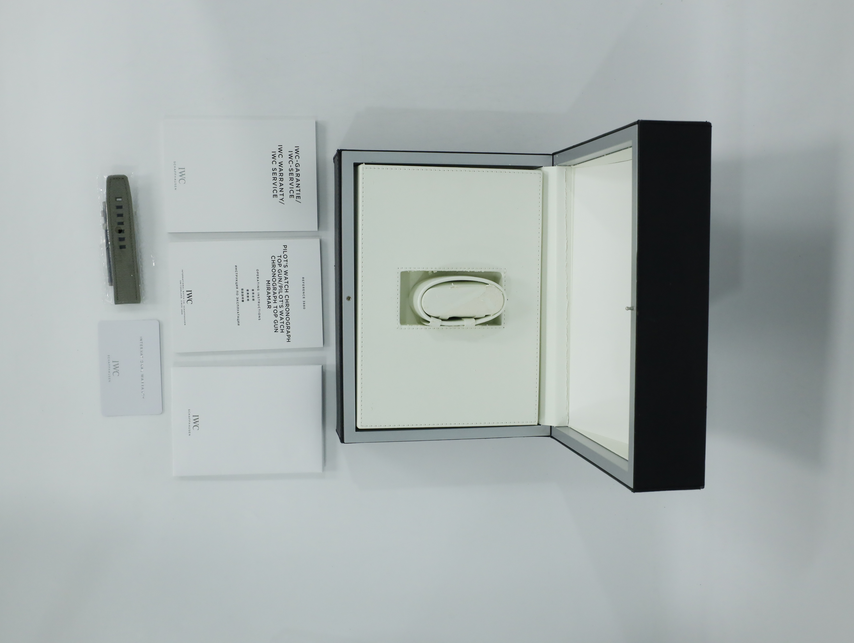 IWC 파일럿 워치 탑건 크로노그래프 미라마 IW388002 중고 2015년식 풀패키지샷