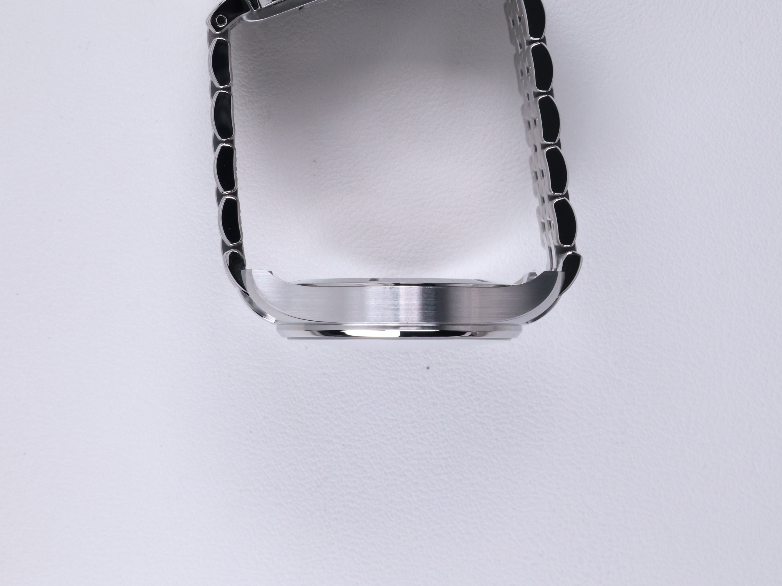 IWC 파일럿 워치 마트 20 IW328202 중고 2026년식 측면(크라운 반대편)