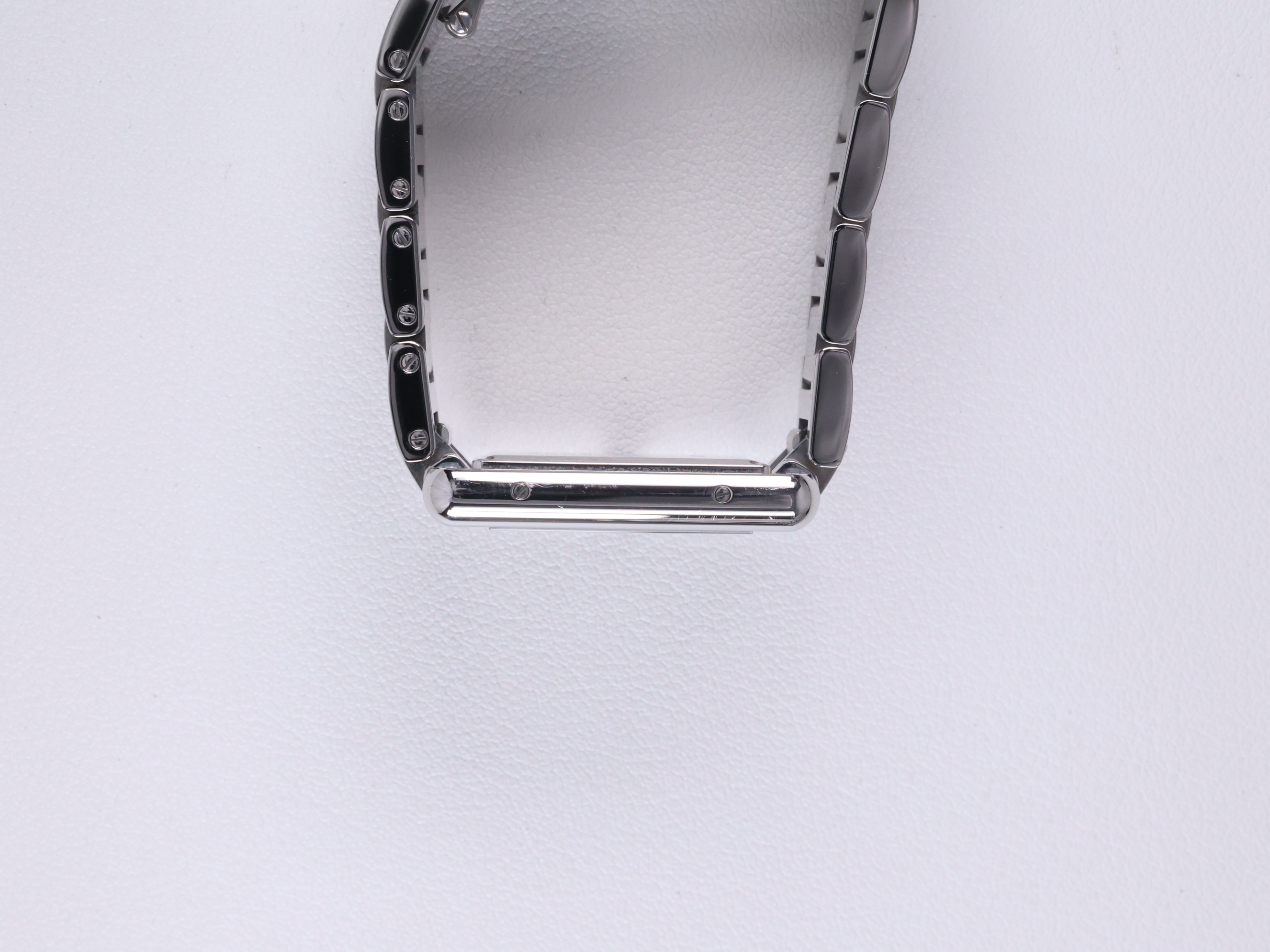 Cartier Tank Must LM WSTA0052 Used 2023 측면(크라운 반대편)
