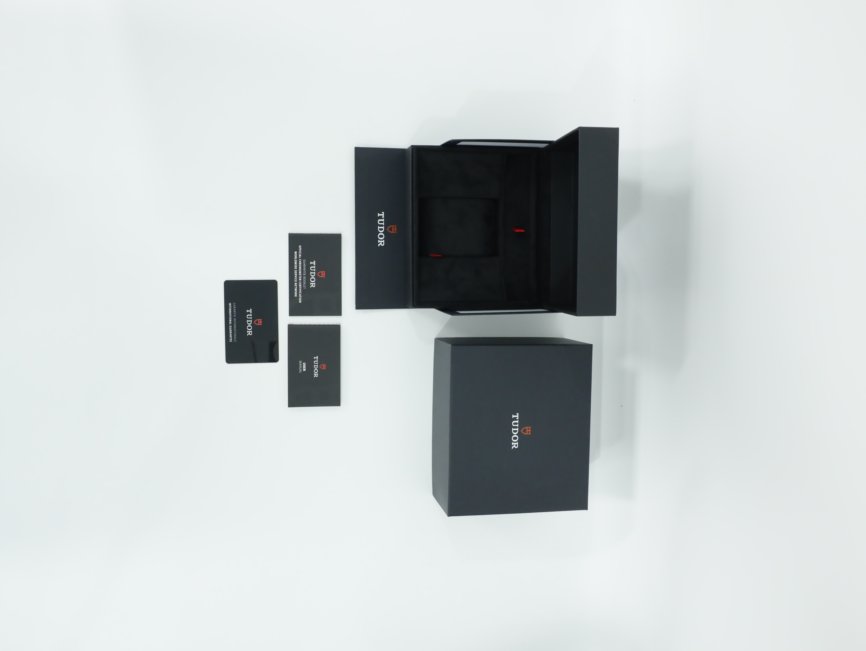 튜더 블랙 베이 세라믹 M7941A1ACNU-0001 미착용 2026년식 풀패키지샷