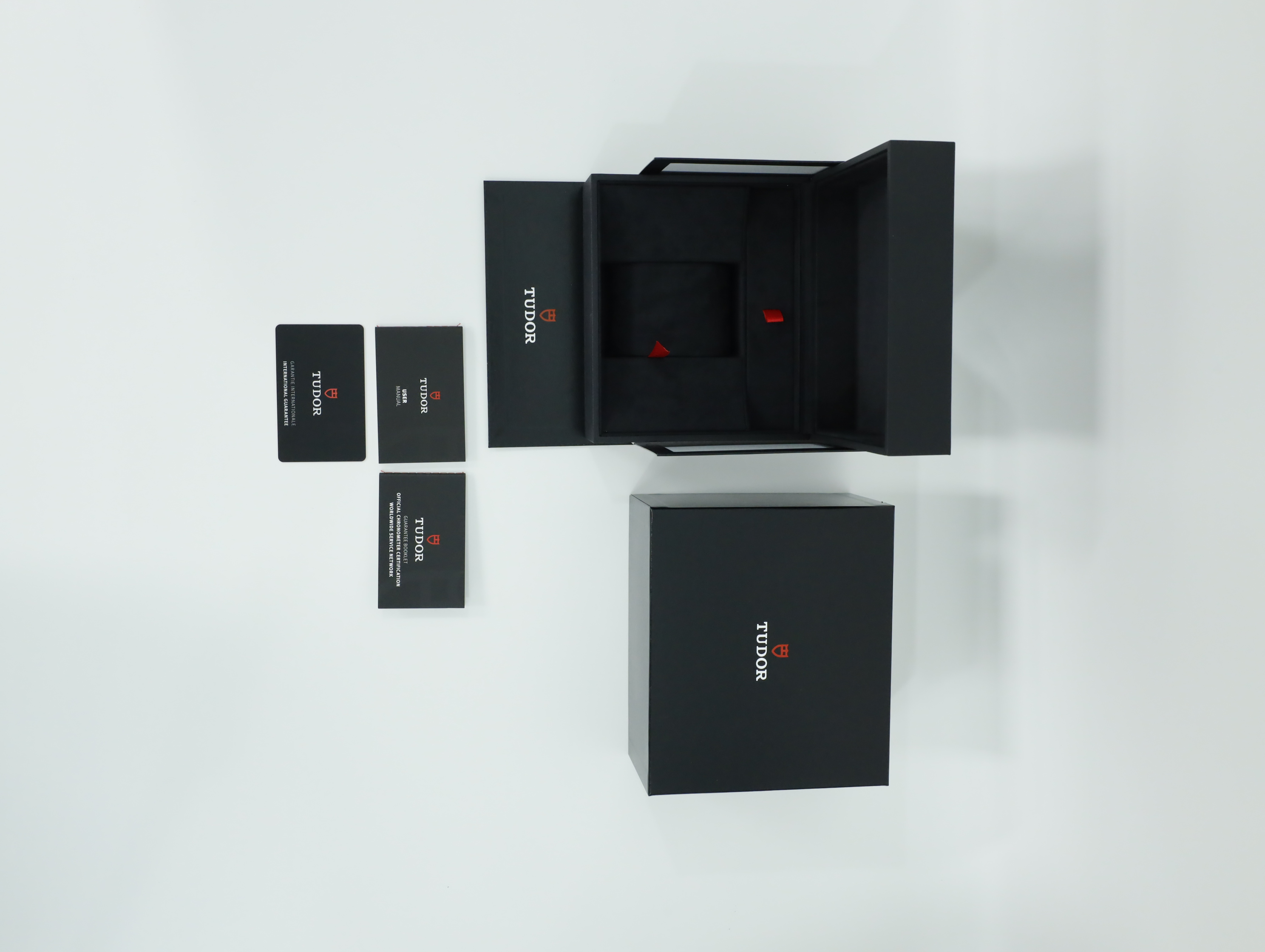 튜더 블랙 베이 크로노 M79360N-0019 미착용 2026년식 풀패키지샷
