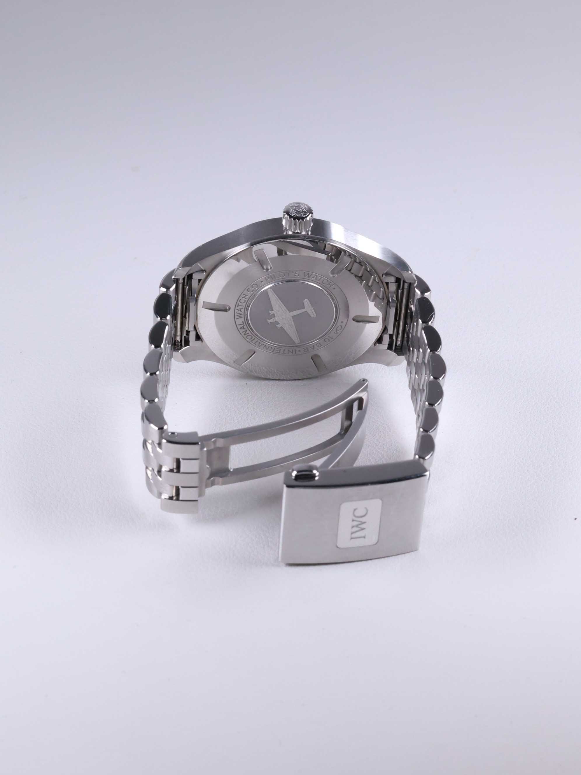IWC 파일럿 워치 마크 XX IW328204 중고 2025년식 후면(전체)