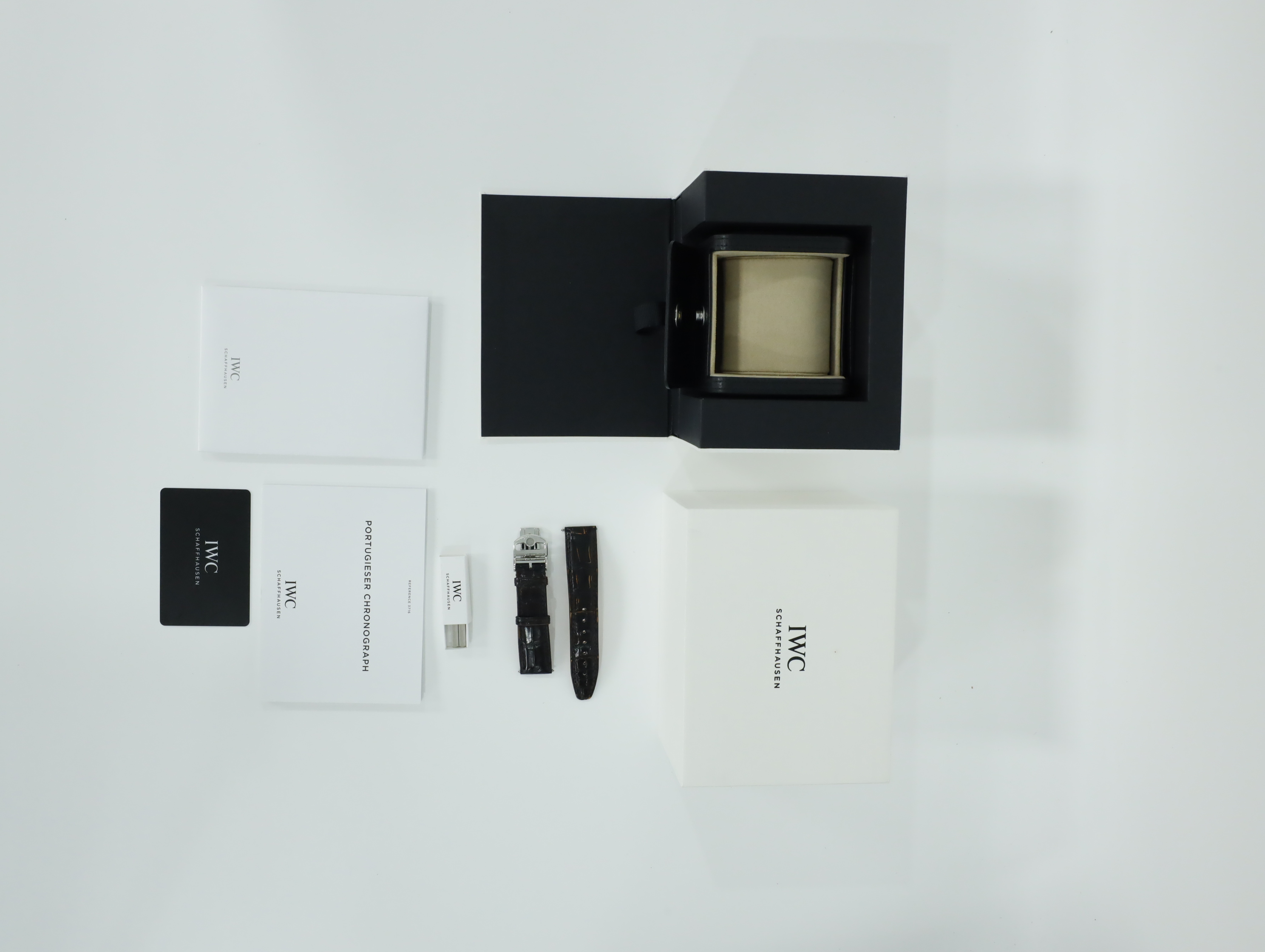 IWC 포르투기저 크로노그래프 IW371617 중고 2025년식 풀패키지샷