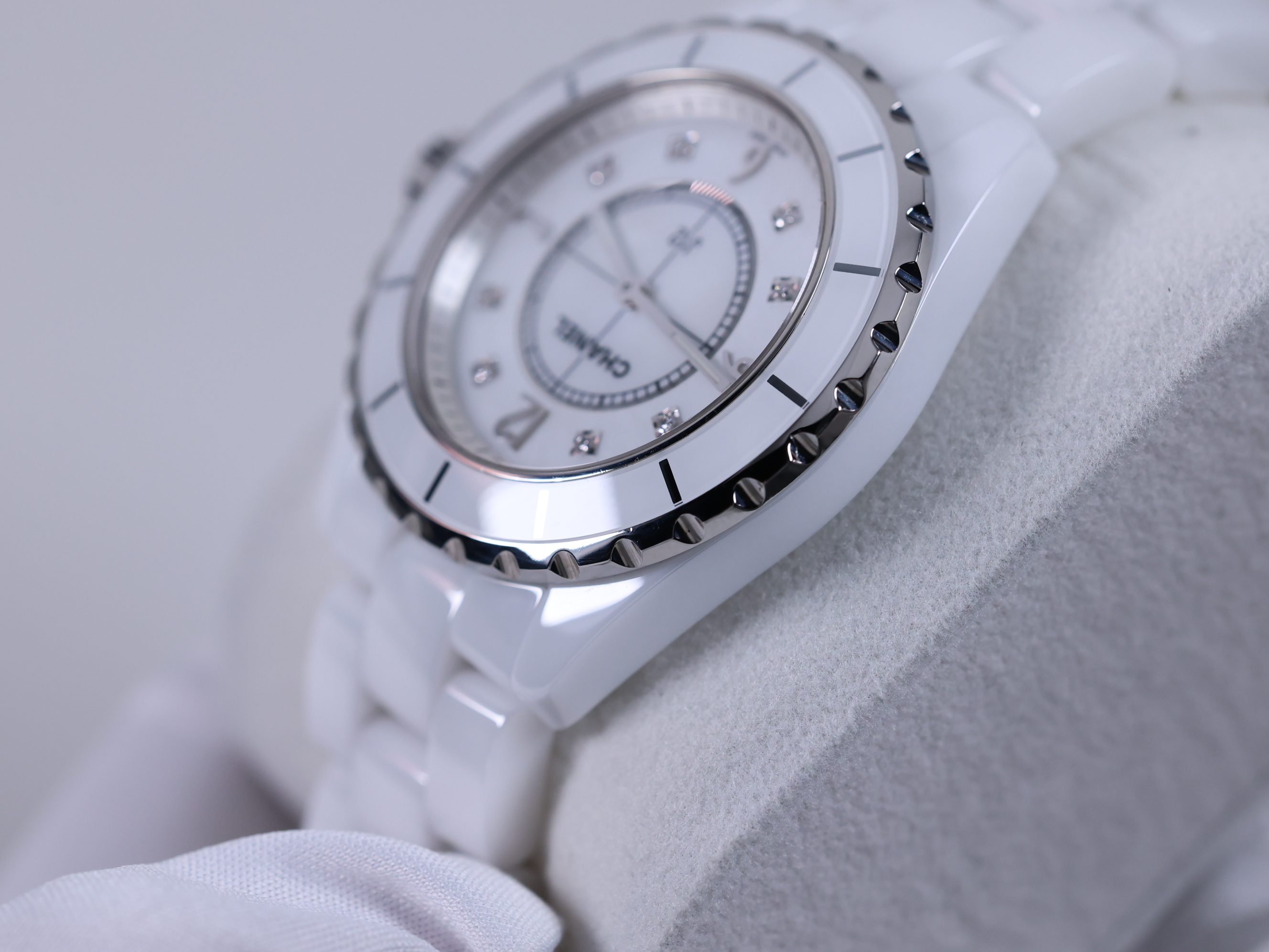 Chanel J12 Quartz H3214 - 7